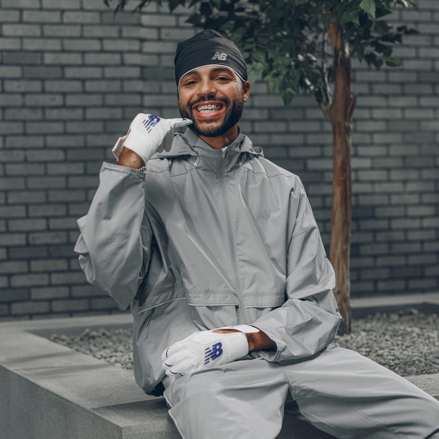Мужская куртка New Balance Elusive Shell, цвет: Сланцевый серый — фото 2