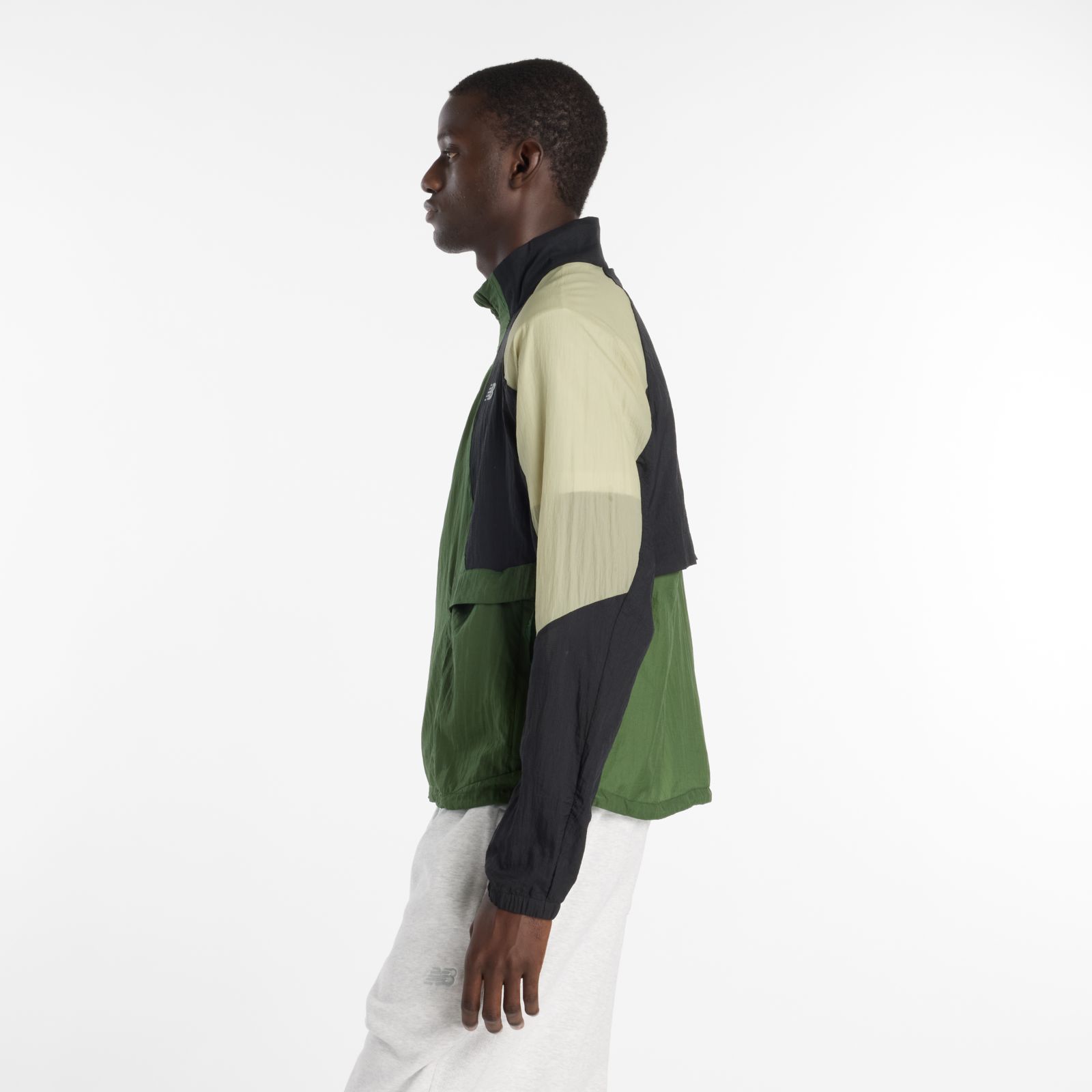 Мужские куртки New Balance Run Water Resistant Jacket — фото 5