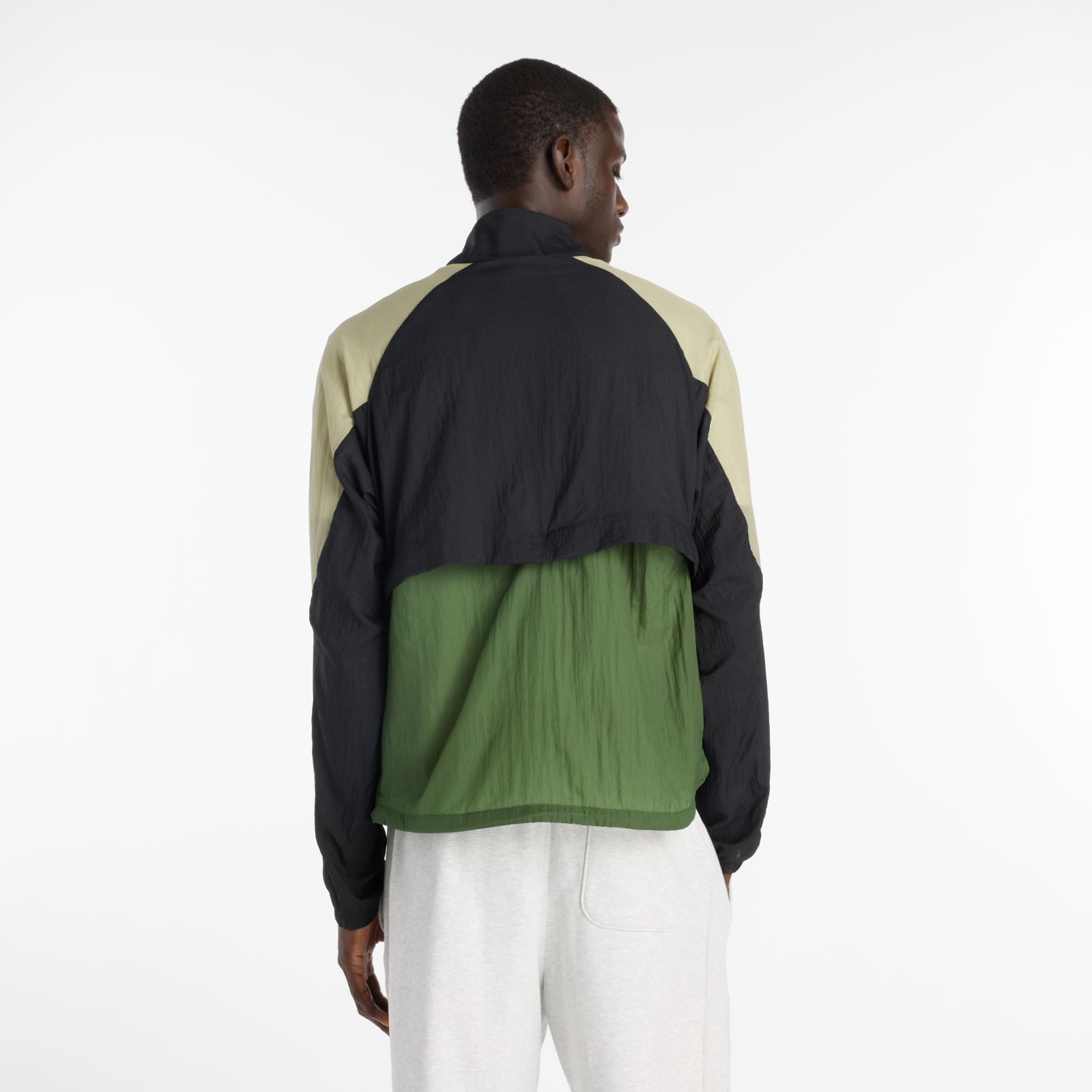 Мужские куртки New Balance Run Water Resistant Jacket — фото 4
