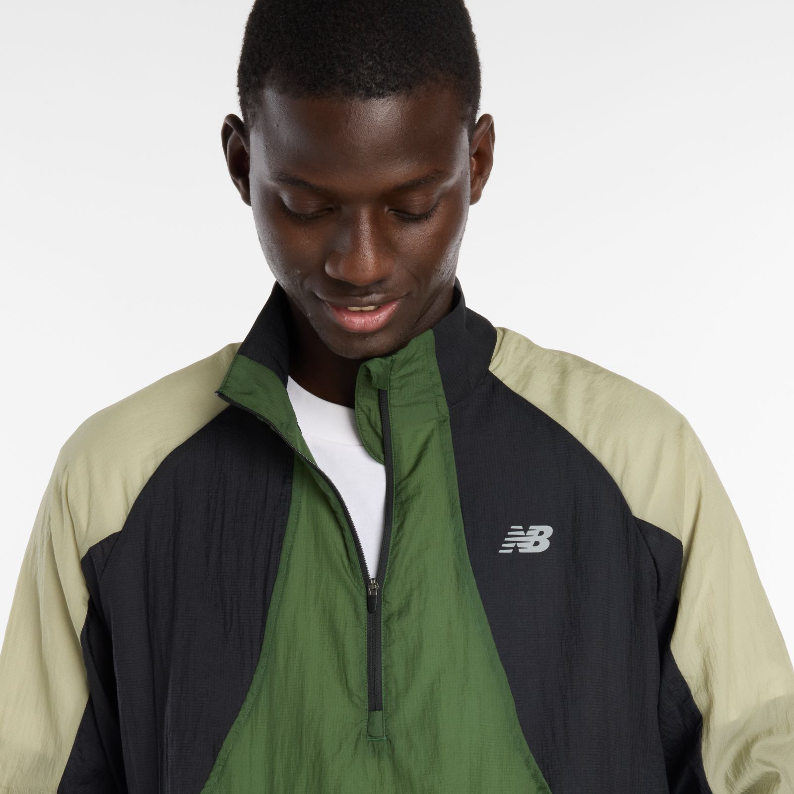 Мужские куртки New Balance Run Water Resistant Jacket — фото 3