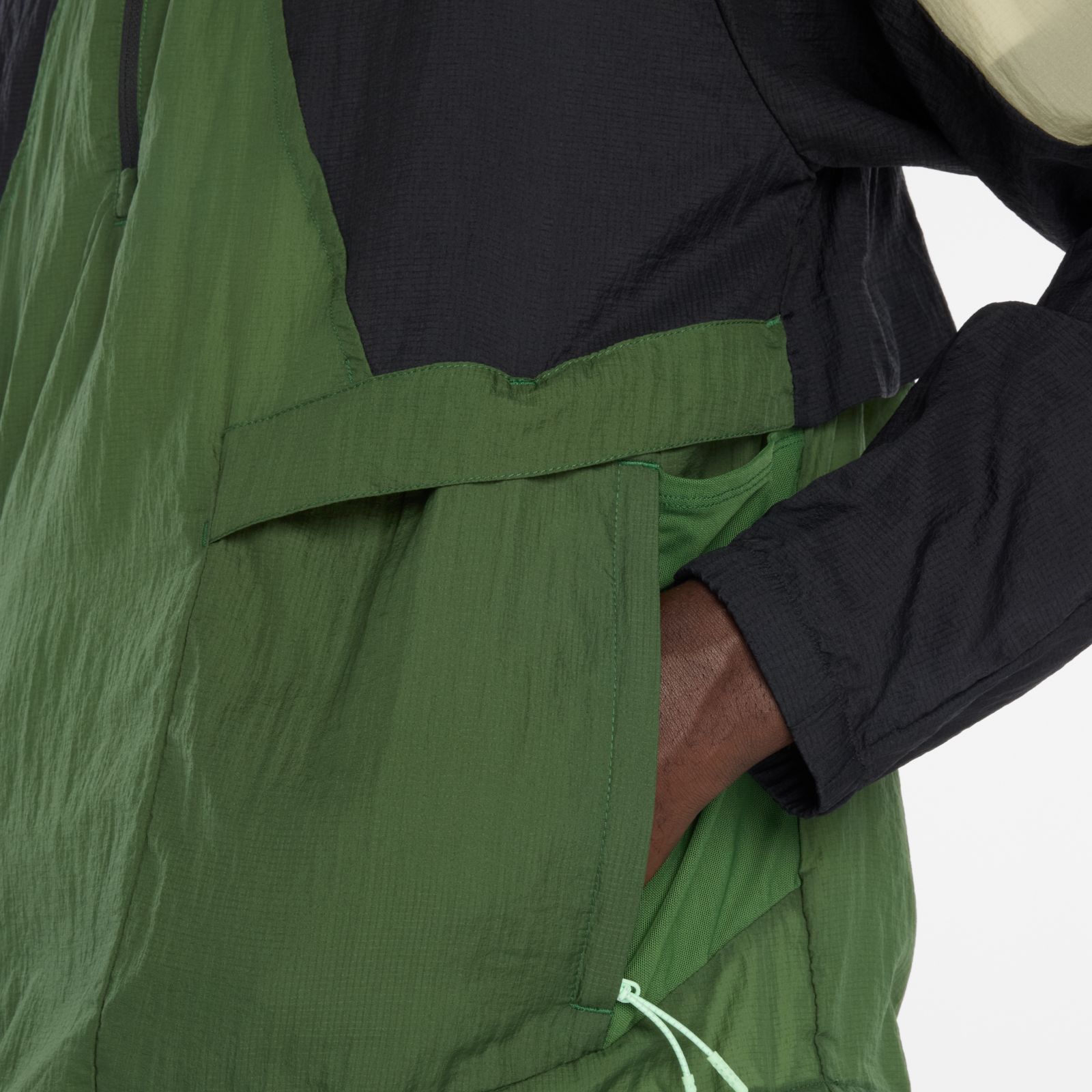 Мужские куртки New Balance Run Water Resistant Jacket — фото 6