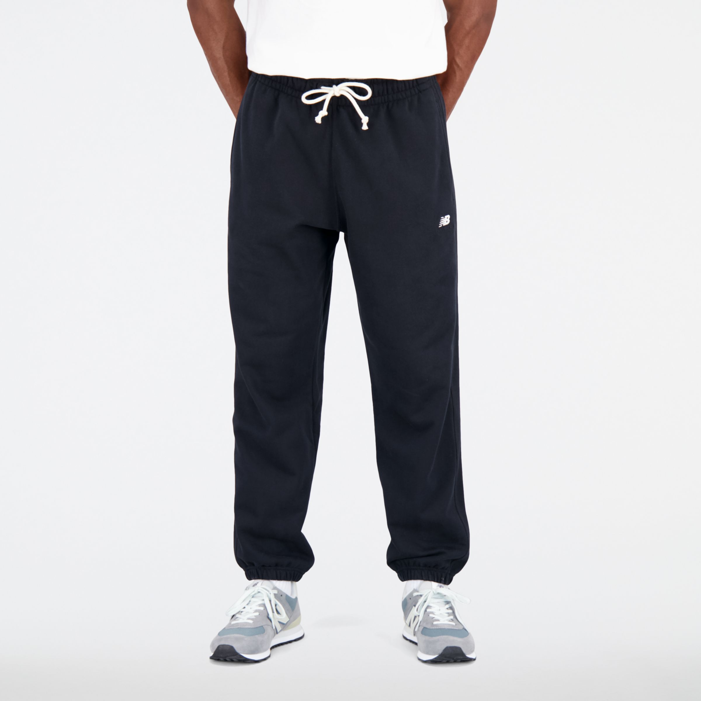 

New Balance Men's Athletics Remastered French Terry Sweatpant Black - Black