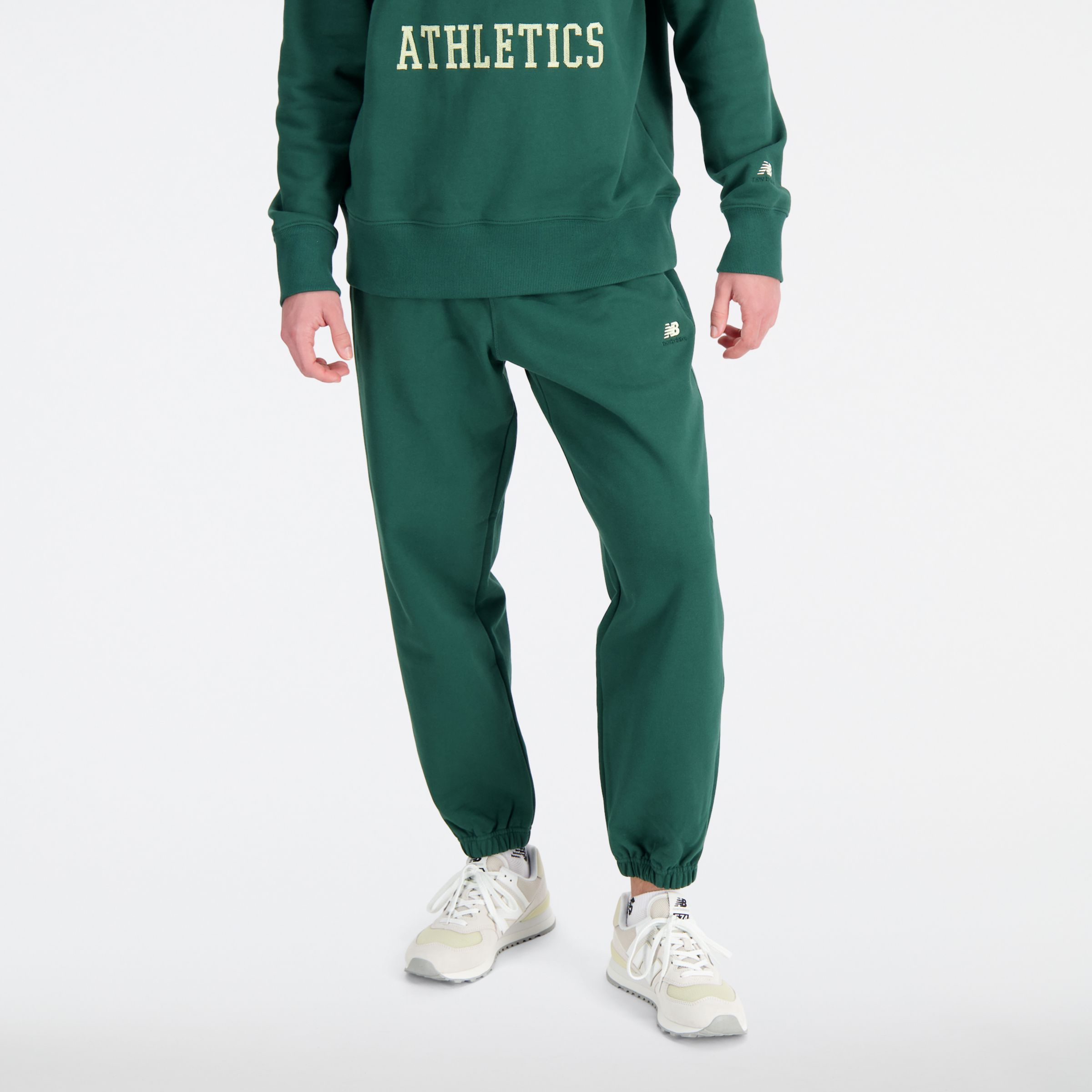 

New Balance Men's Athletics Remastered French Terry Sweatpant Green - Green