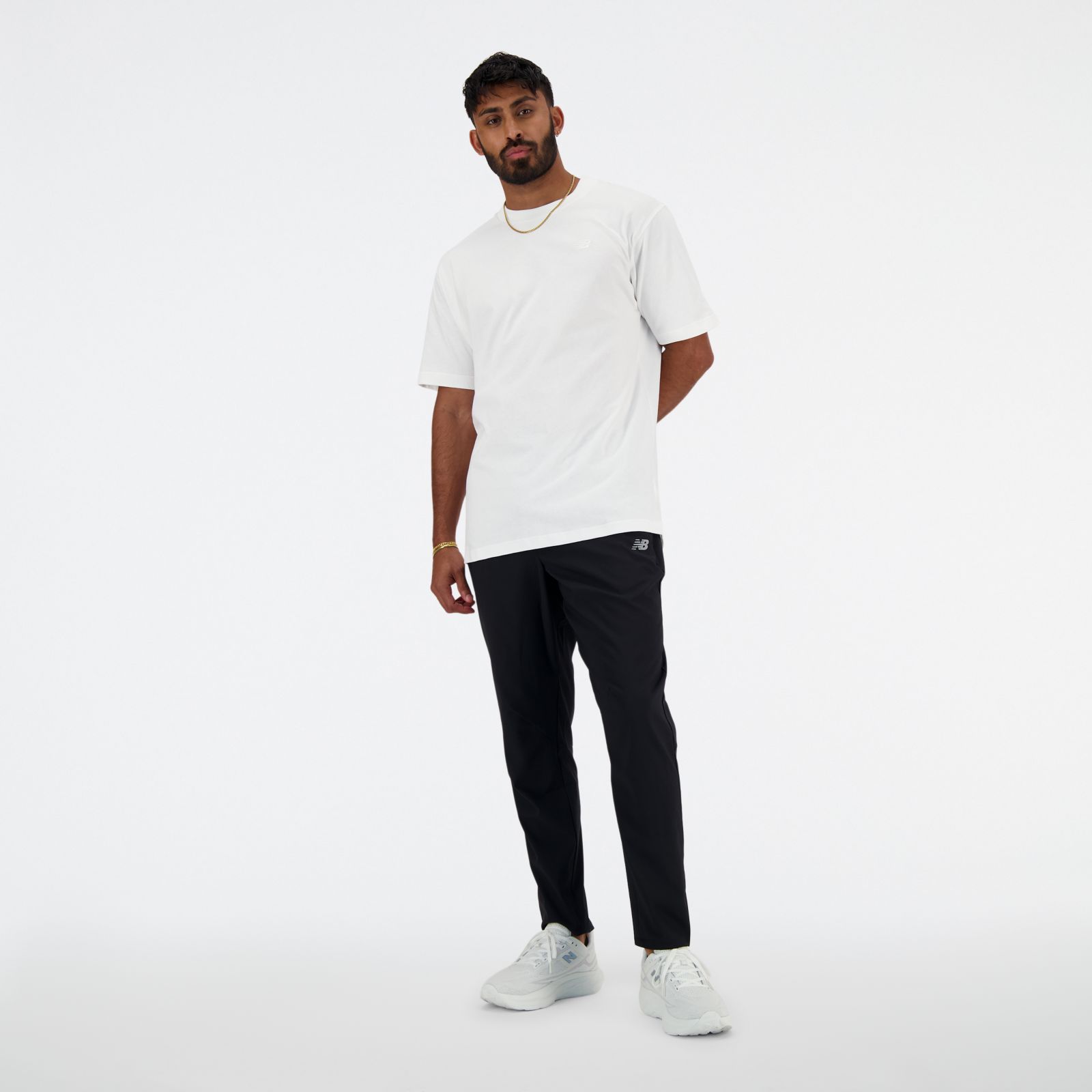 Мужские брюки New Balance AC Tapered Pant 27" — фото 2