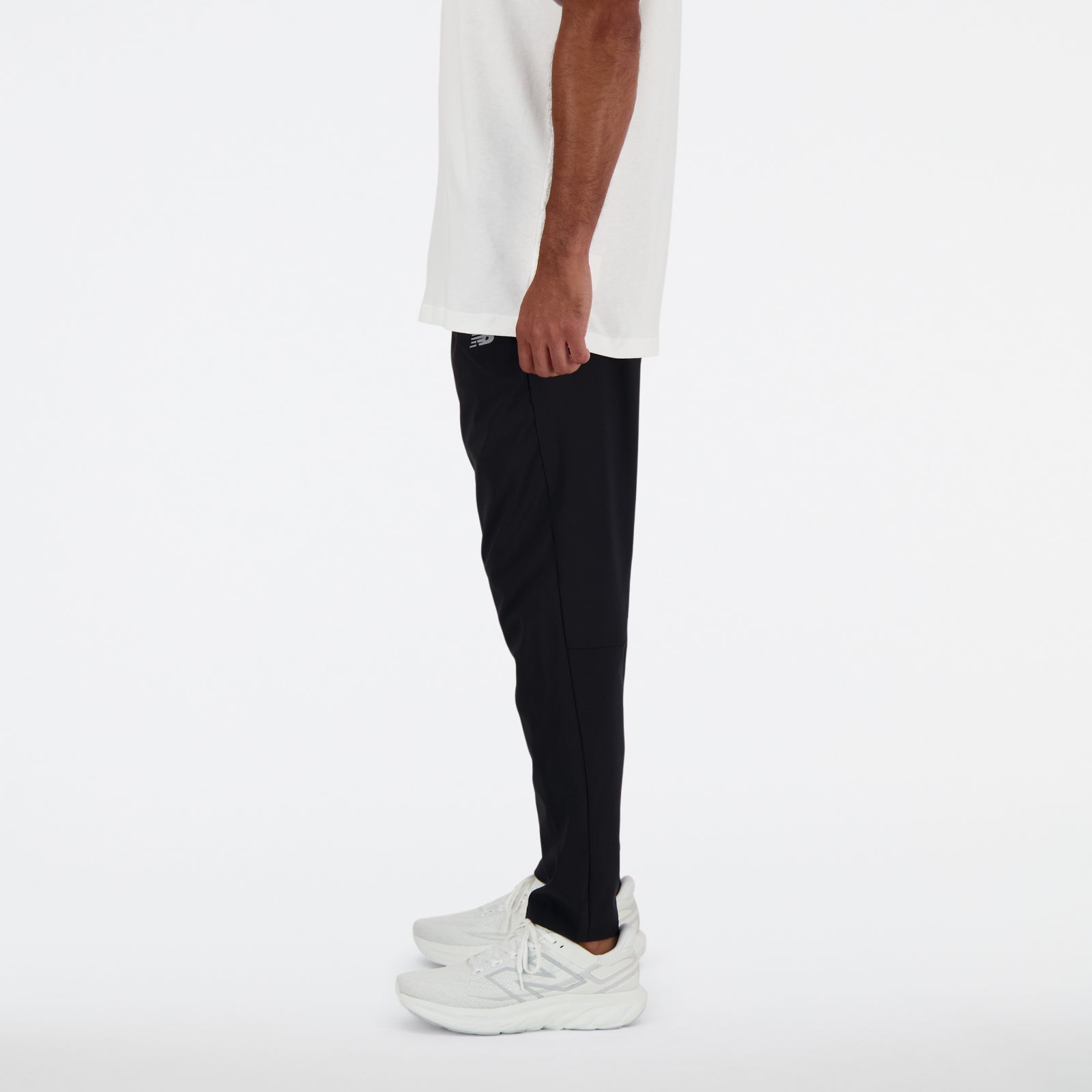 Мужские брюки New Balance AC Tapered Pant 27" — фото 4