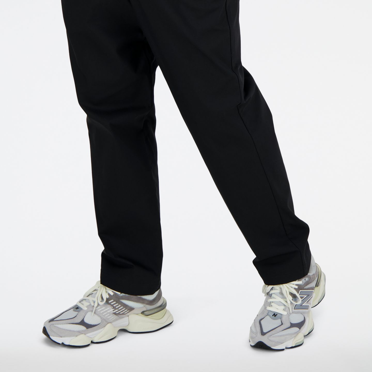 Мужские брюки New Balance Twill Straight Pant 30", цвет: Чёрный — фото 3