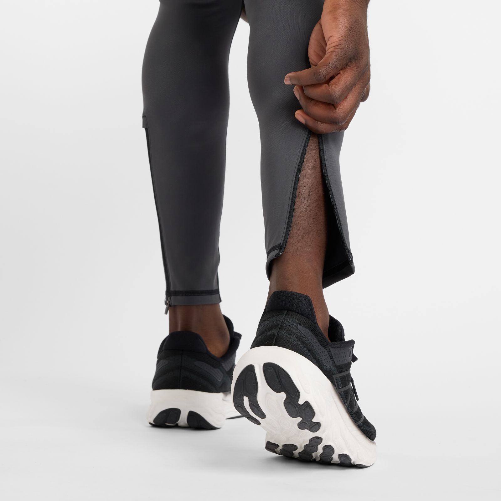 Мужские брюки New Balance Athletics Reflective Warming Pocket Tight — фото 5