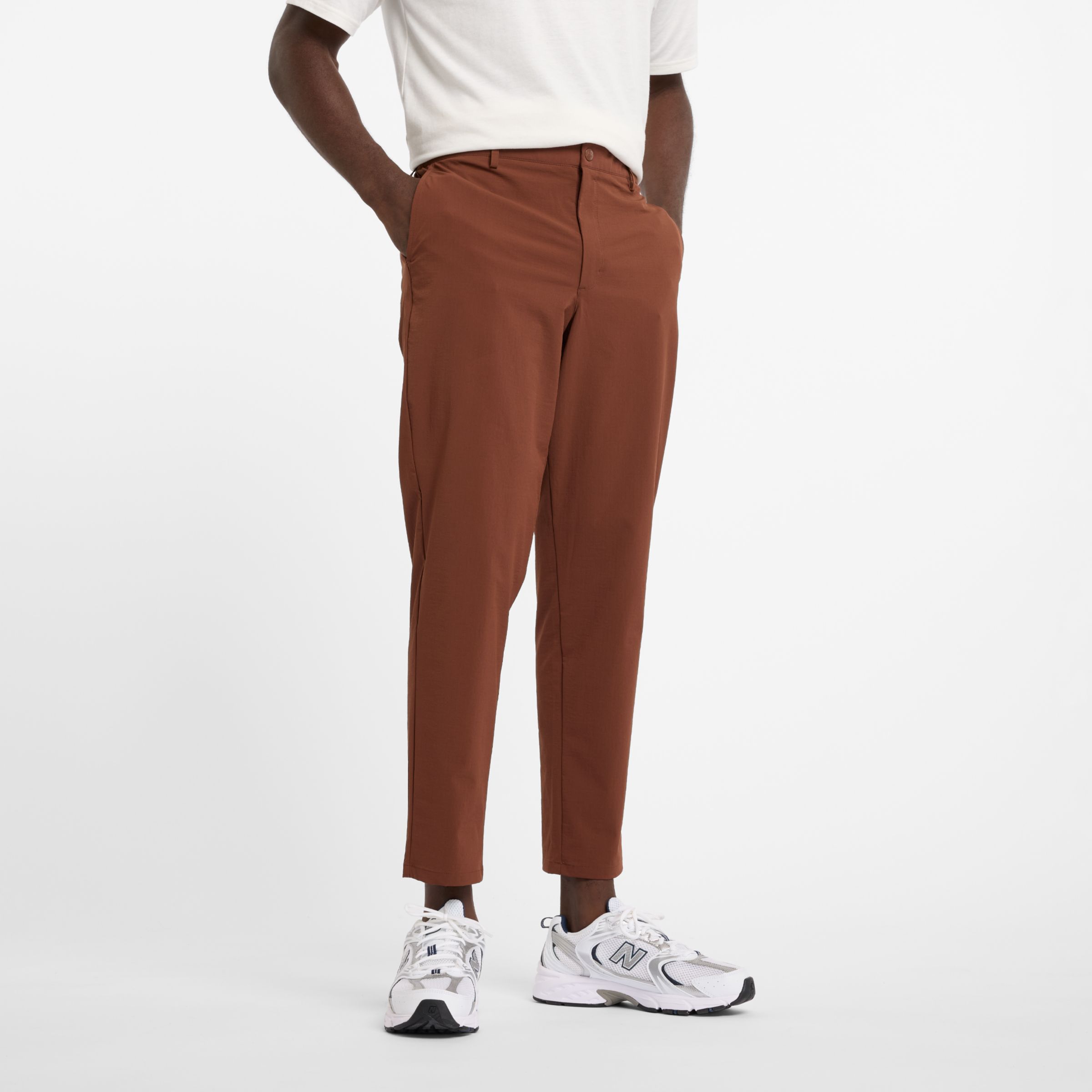 

New Balance Men's Athletics Ripstop Standard Tapered Pant 28" Brown - Brown