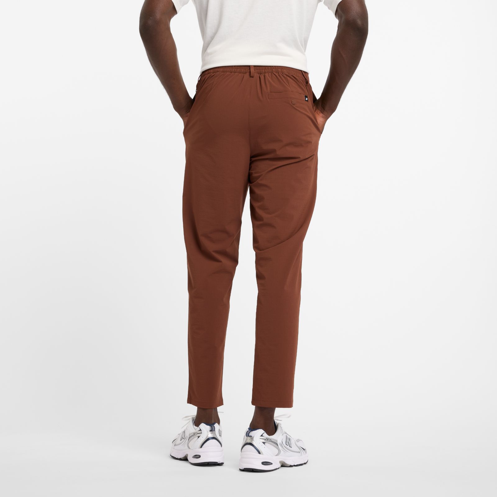 Мужские брюки New Balance Athletics Ripstop Standard Tapered Pant 28" — фото 4