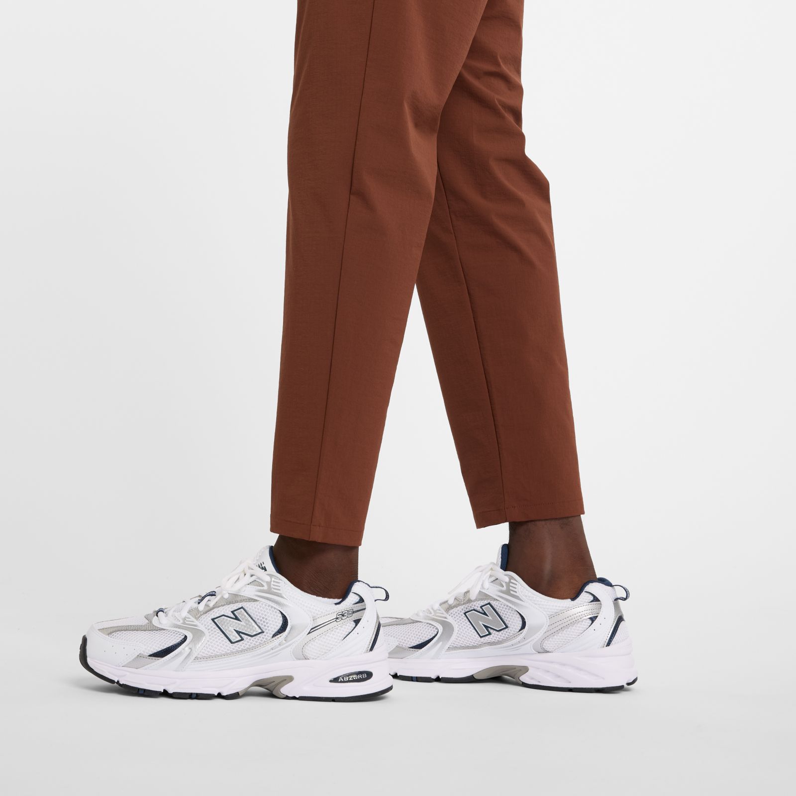 Мужские брюки New Balance Athletics Ripstop Standard Tapered Pant 28" — фото 8