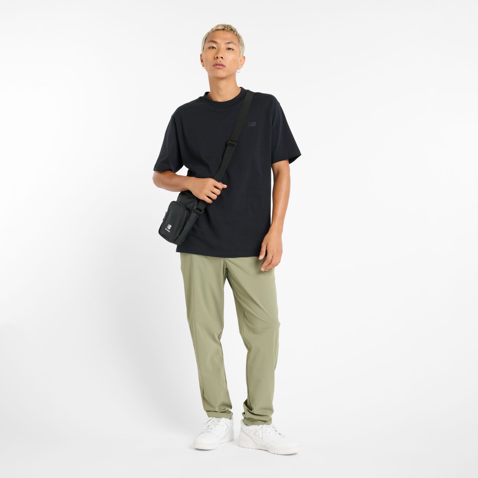 Мужские брюки New Balance Athletics Ripstop Standard Tapered Pant 30" — фото 2