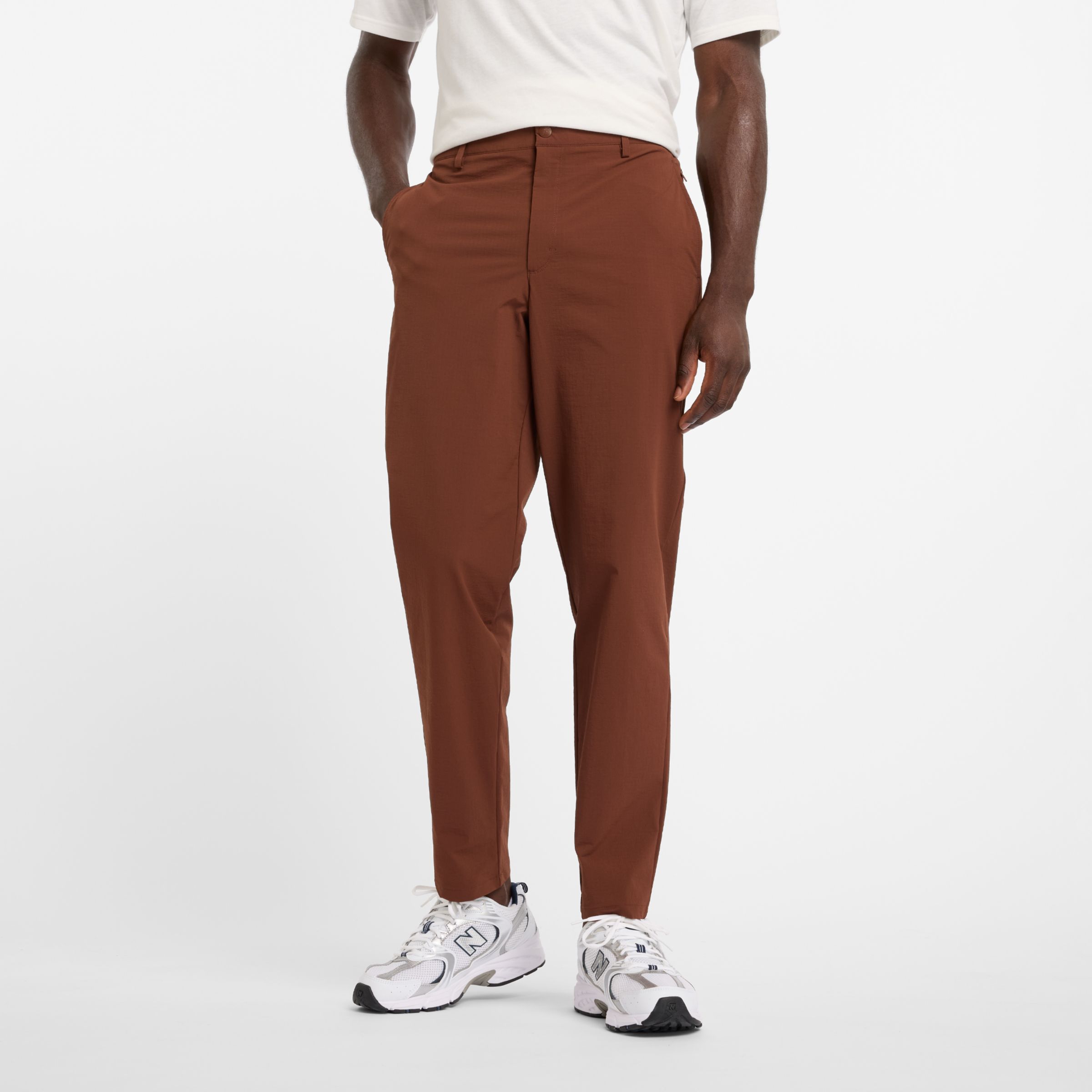 

New Balance Men's Athletics Ripstop Standard Tapered Pant 30" Brown - Brown