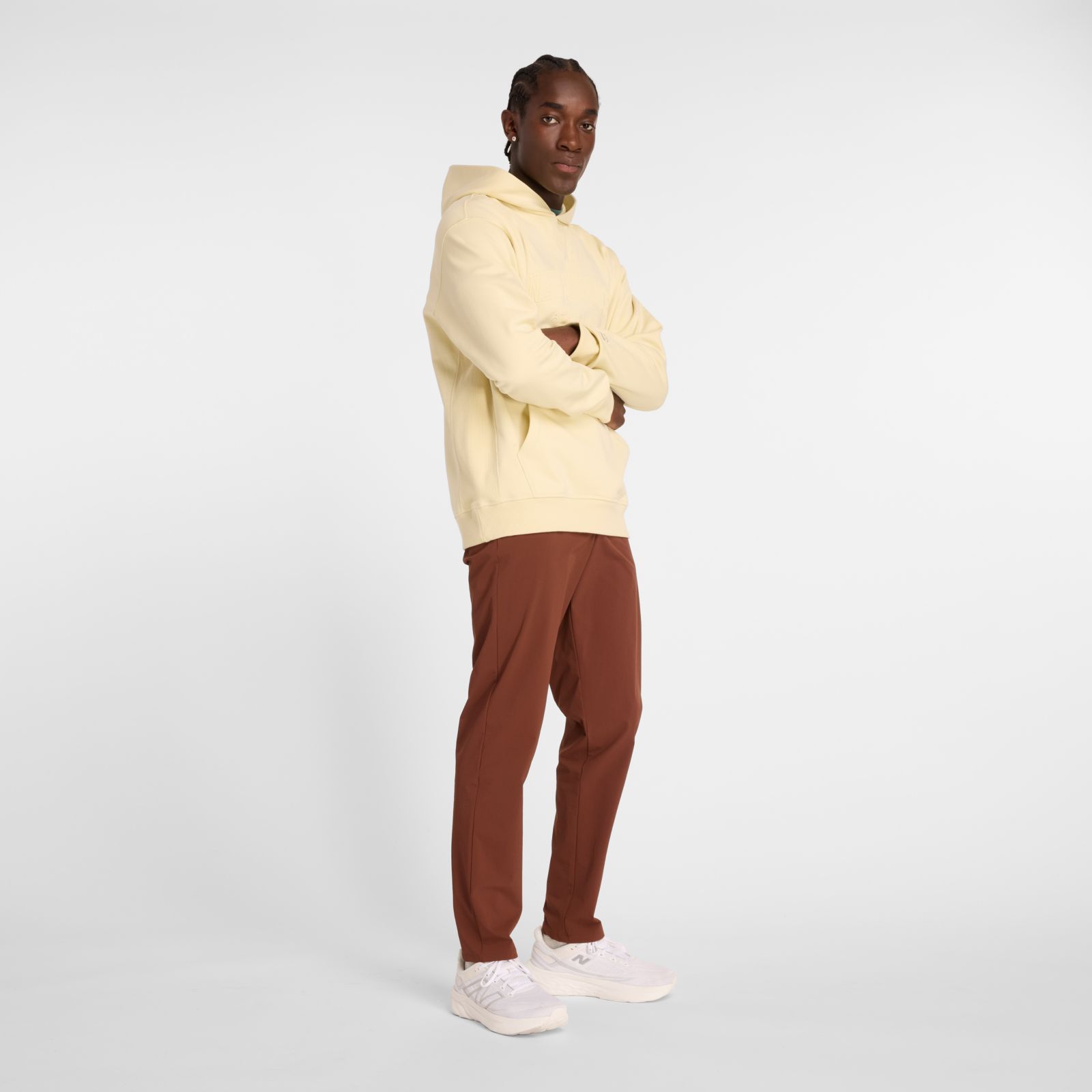 Мужские брюки New Balance Athletics Ripstop Standard Tapered Pant 32" — фото 2