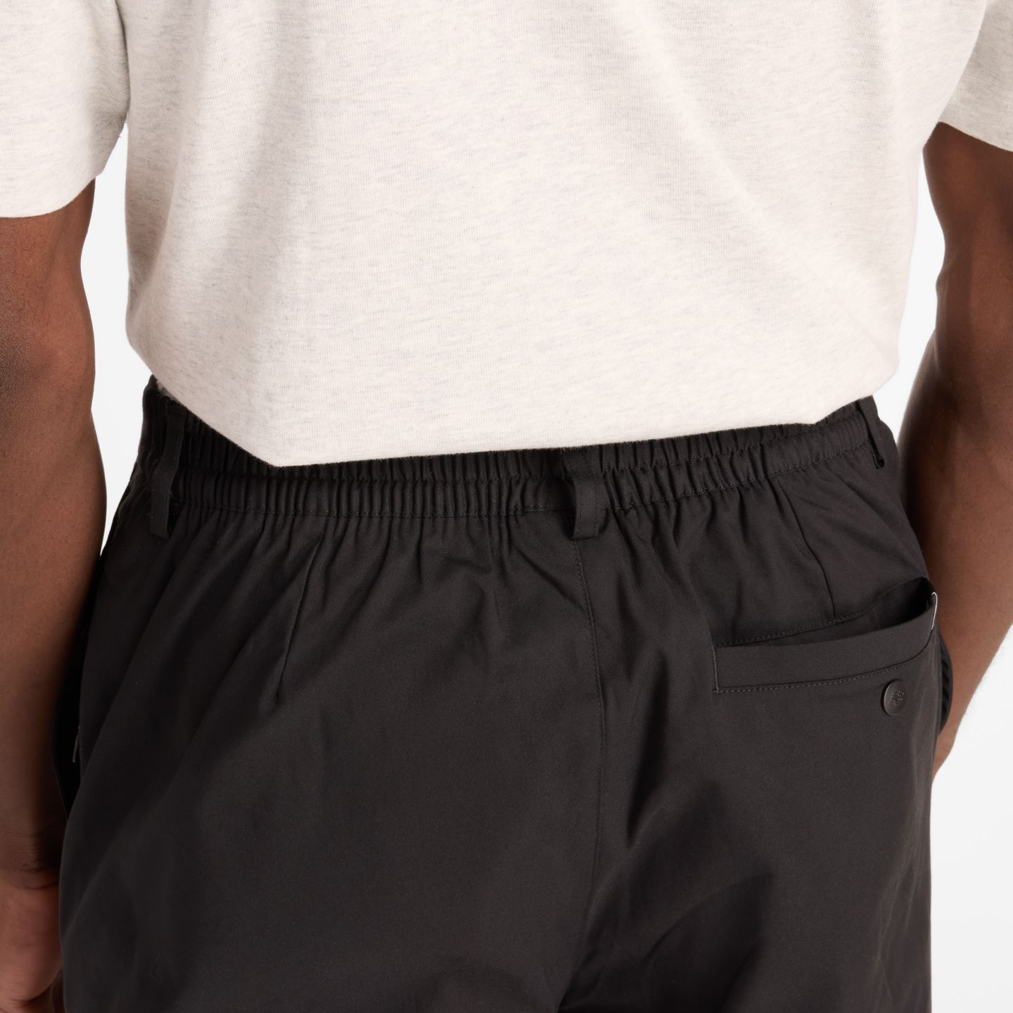 Мужские брюки New Balance Athletics Standard Tapered Pant 28", цвет: Чёрный — фото 6