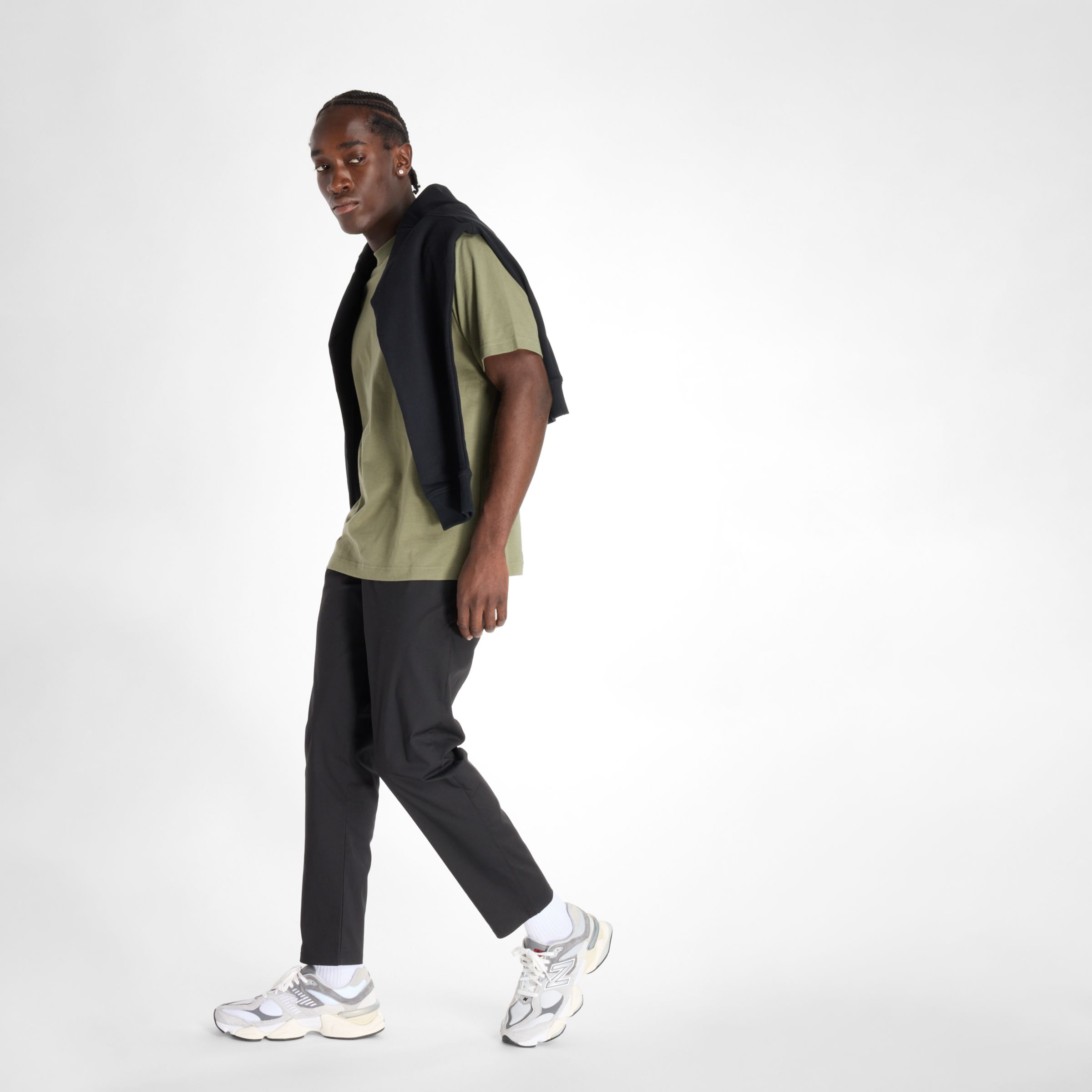 NEW BALANCE HERREN ATHLETICS STANDARD TAPERED PANT 30" IN SCHWARZ, BAUMWOLLKÖPER, GRÖSSE XS 