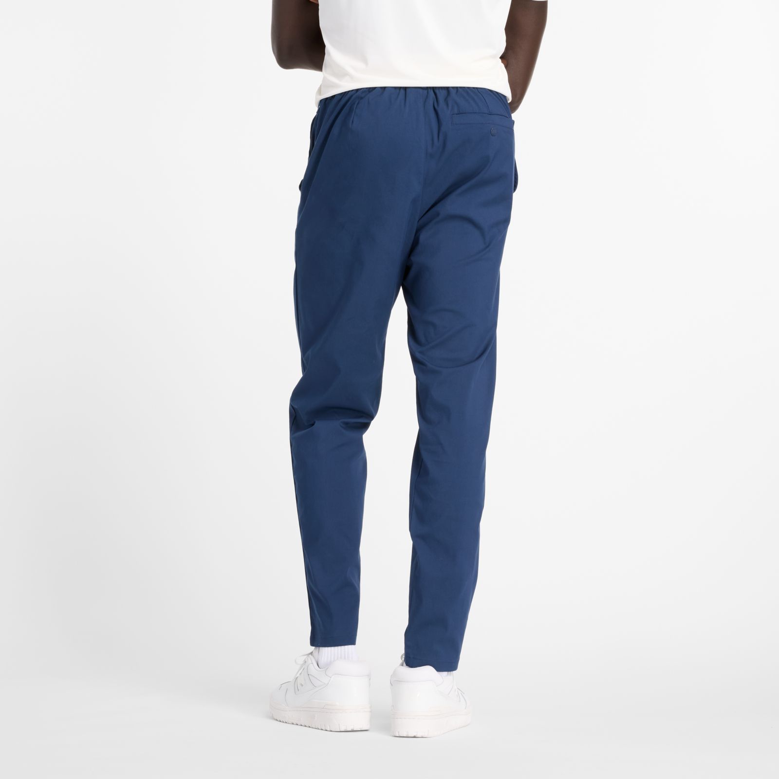 Мужские брюки New Balance Athletics Standard Tapered Pant 30" — фото 4