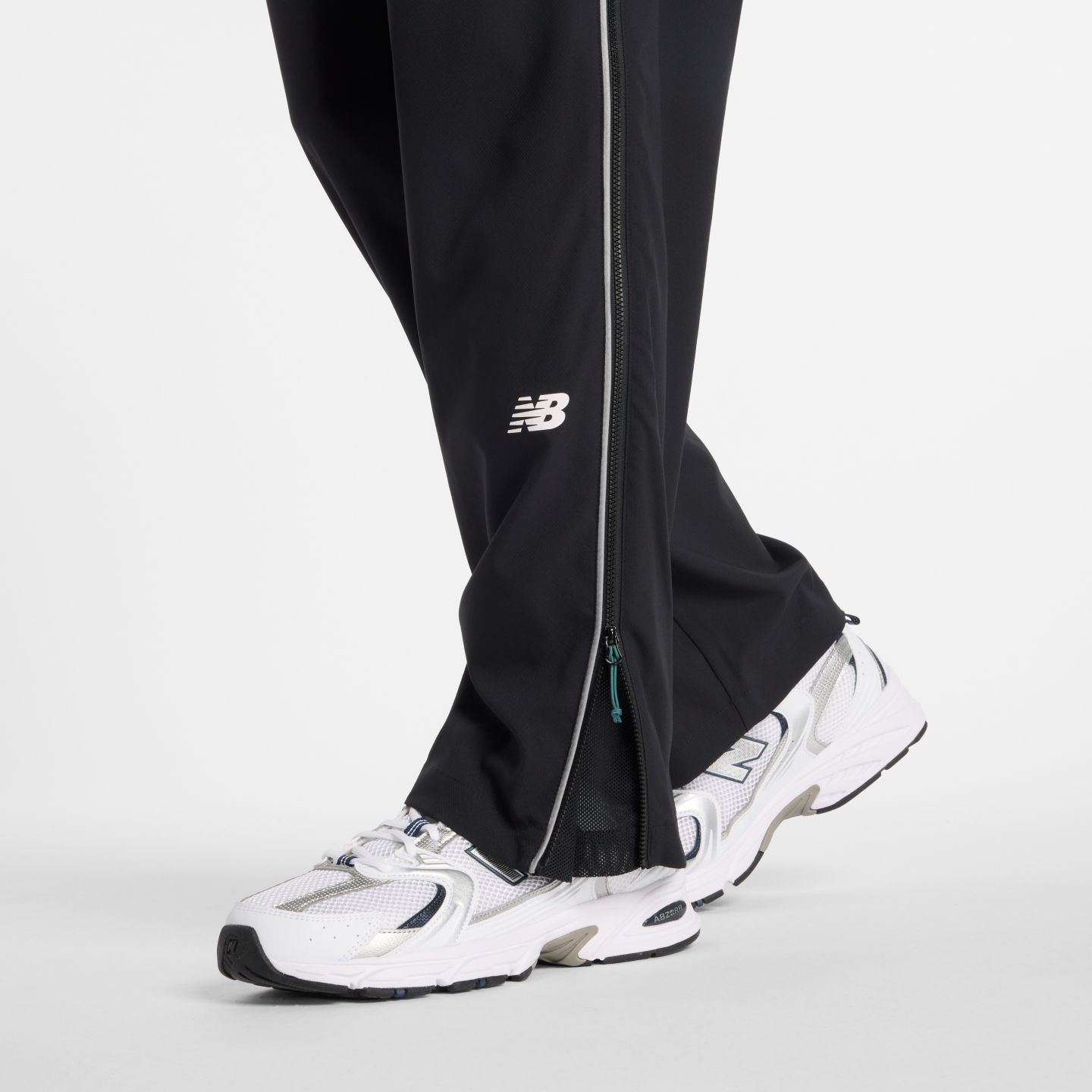Мужские брюки New Balance Run Energy Pant, цвет: Чёрный — фото 2