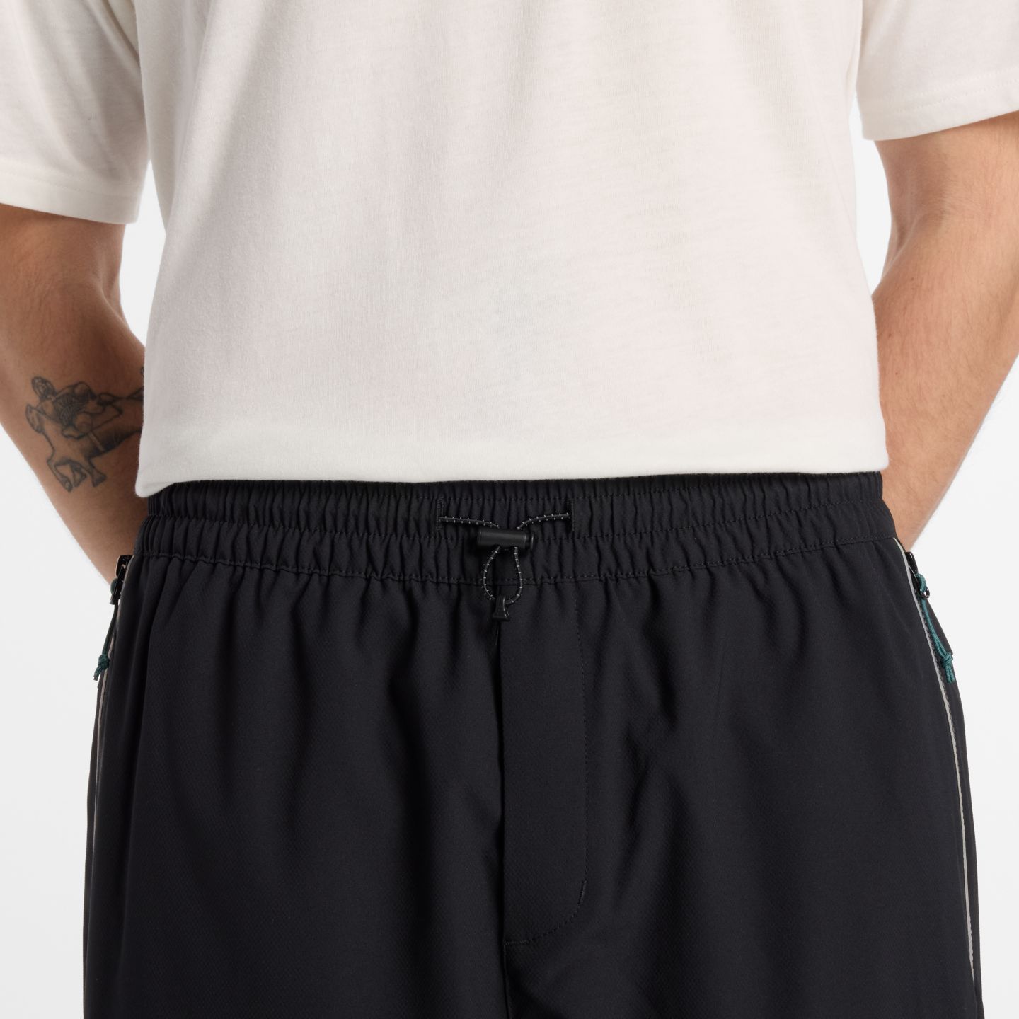 Мужские брюки New Balance Run Energy Pant, цвет: Чёрный — фото 4