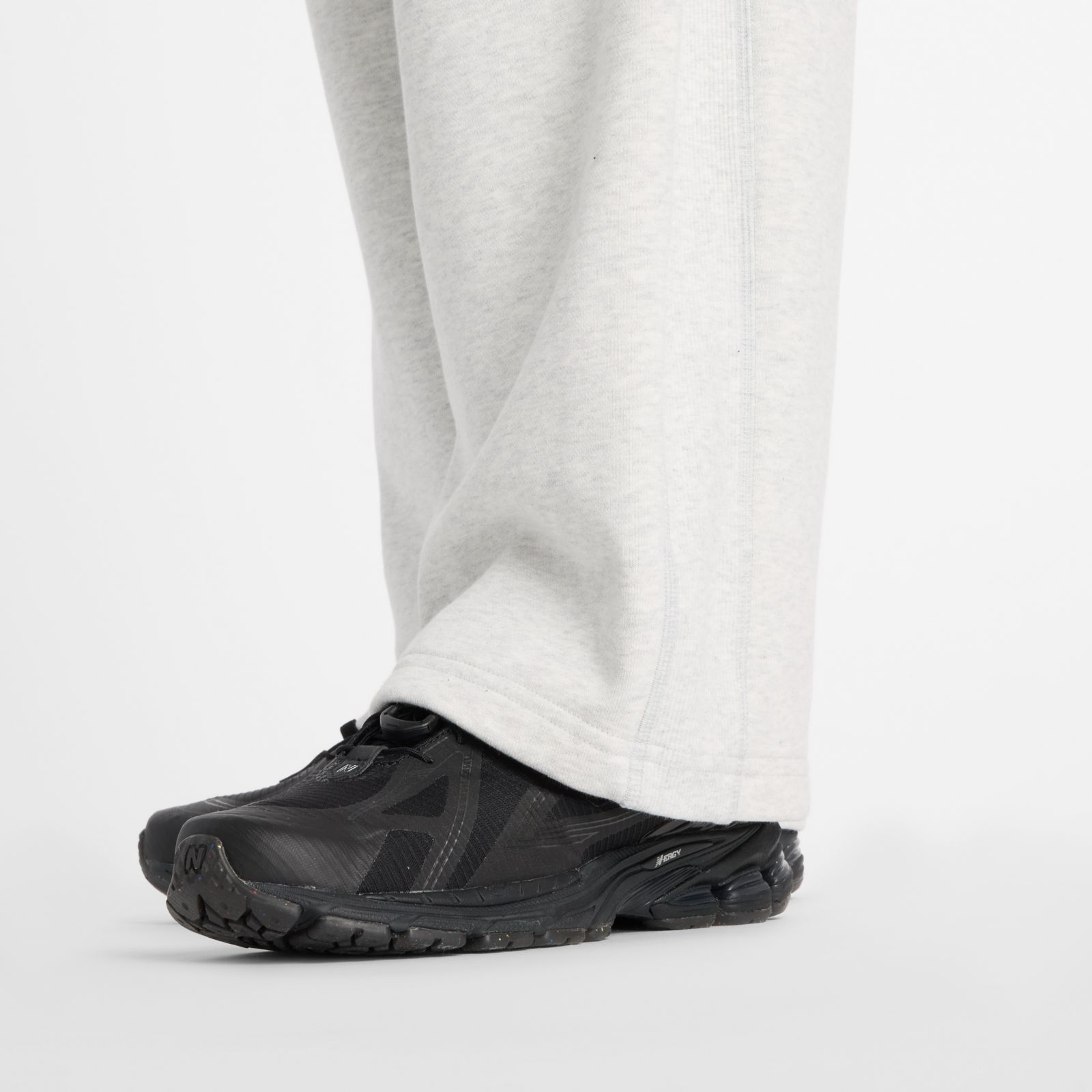 Мужские брюки New Balance Athletics French Terry Pant — фото 8