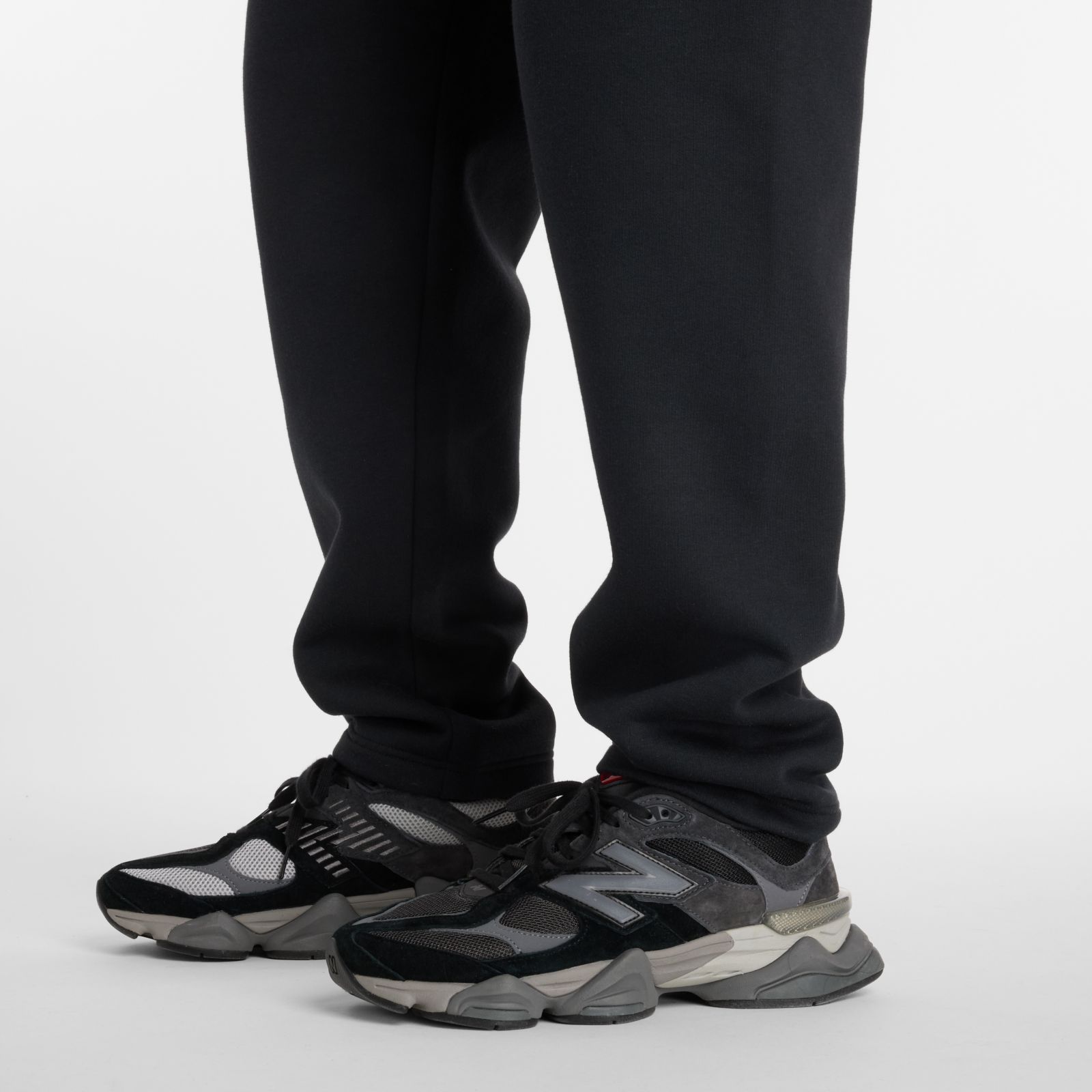 Мужские брюки New Balance Woven Label Pant — фото 5