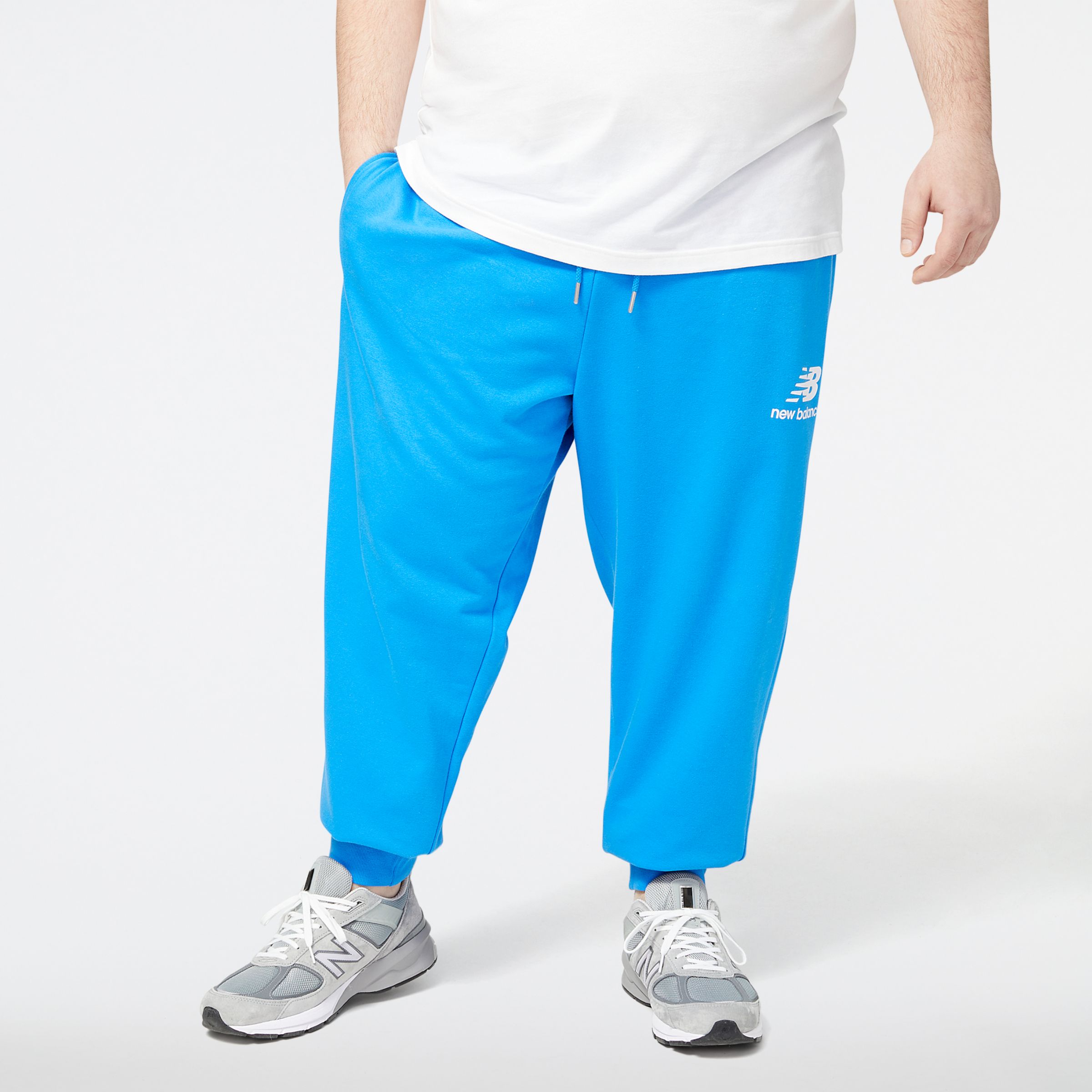 

New Balance Men's NB Essentials Stacked Logo Sweatpant Blue - Blue