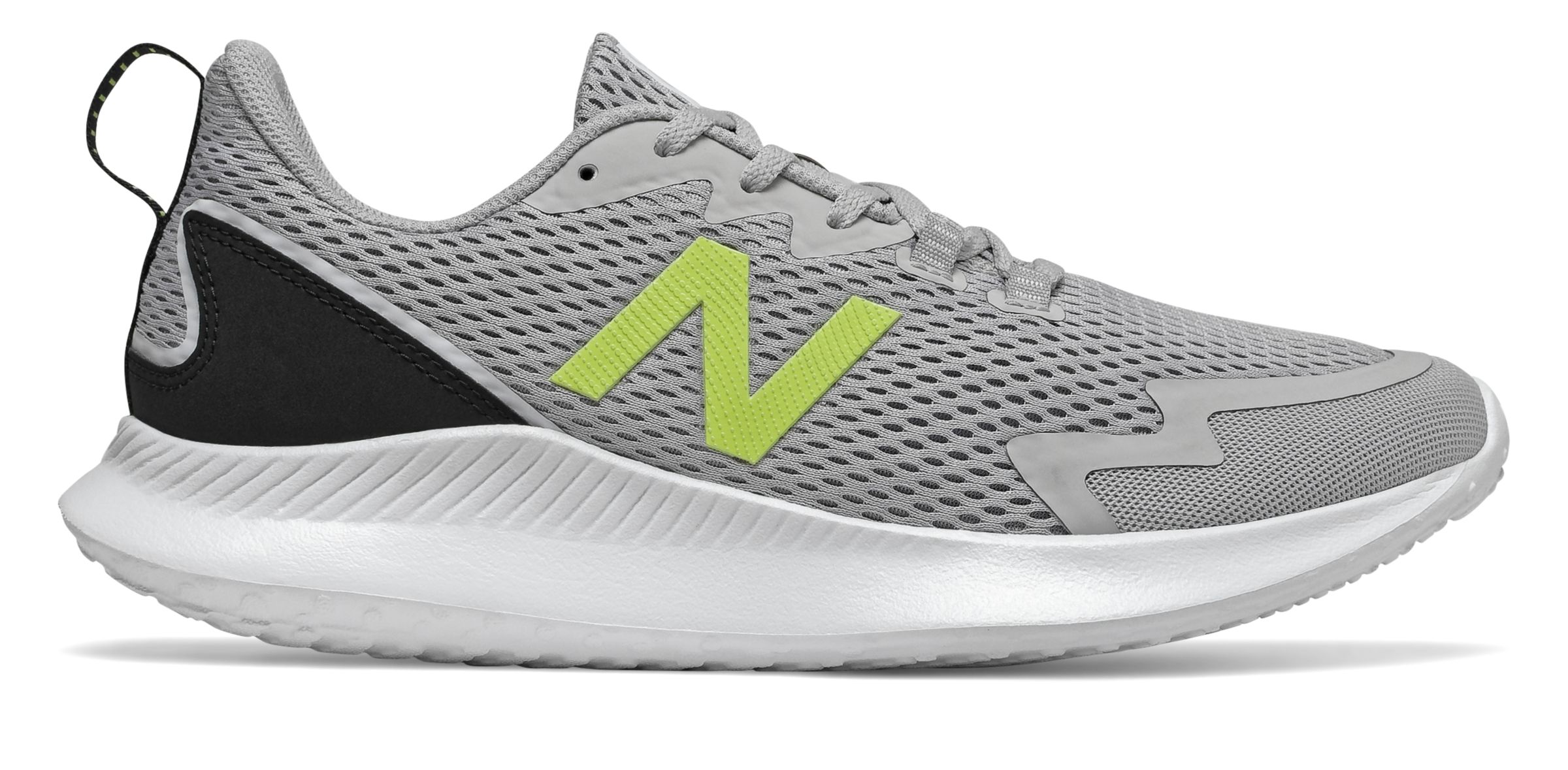 new balance ryval mens trainers