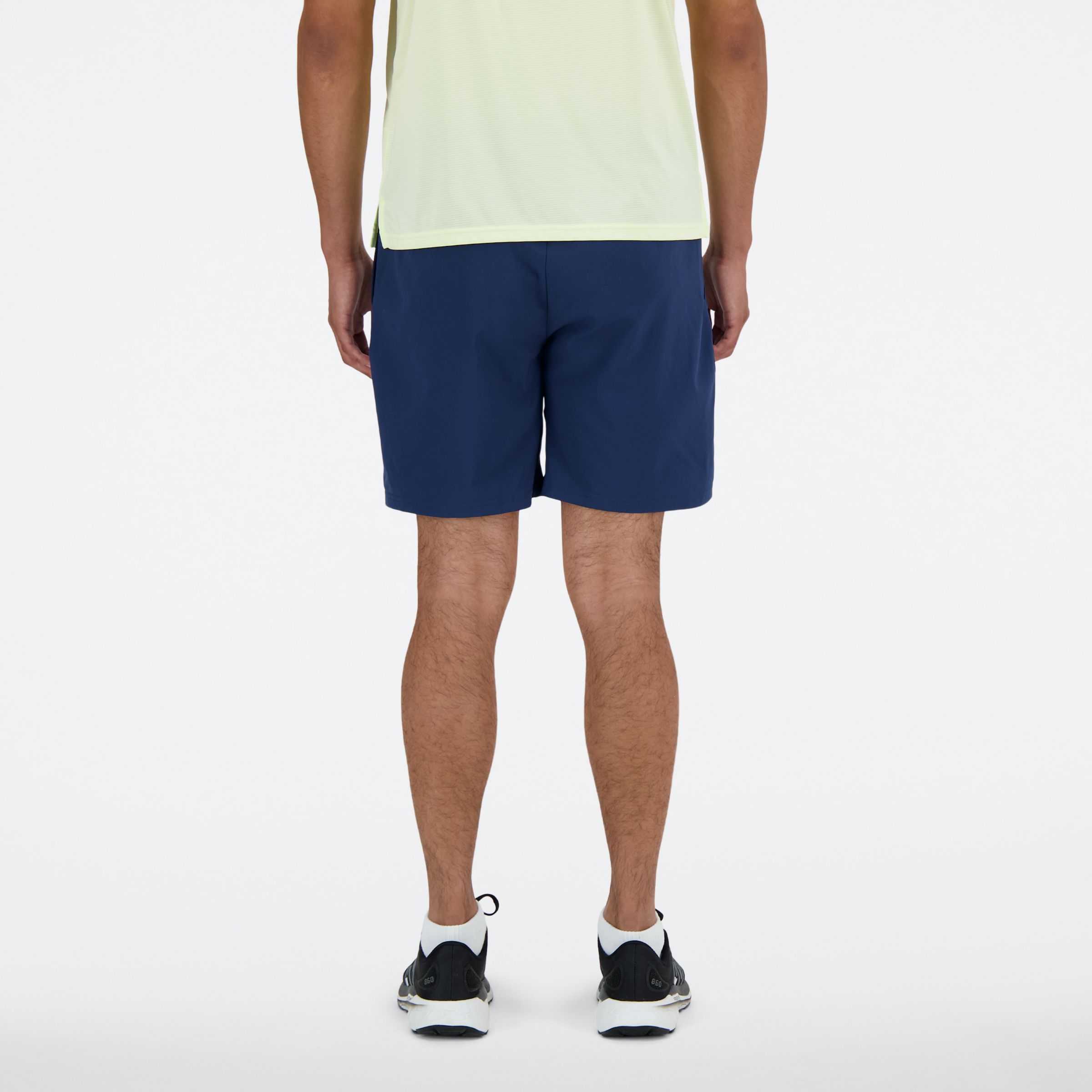 Ngawang is wearing size M and is 6'1.5"/187cm. Chest: 39.5"/100.3cm, Waist: 33"/83.8cm, Hips: 40"/101.6cm