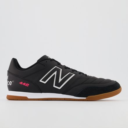 New balance soccer store cleats classic