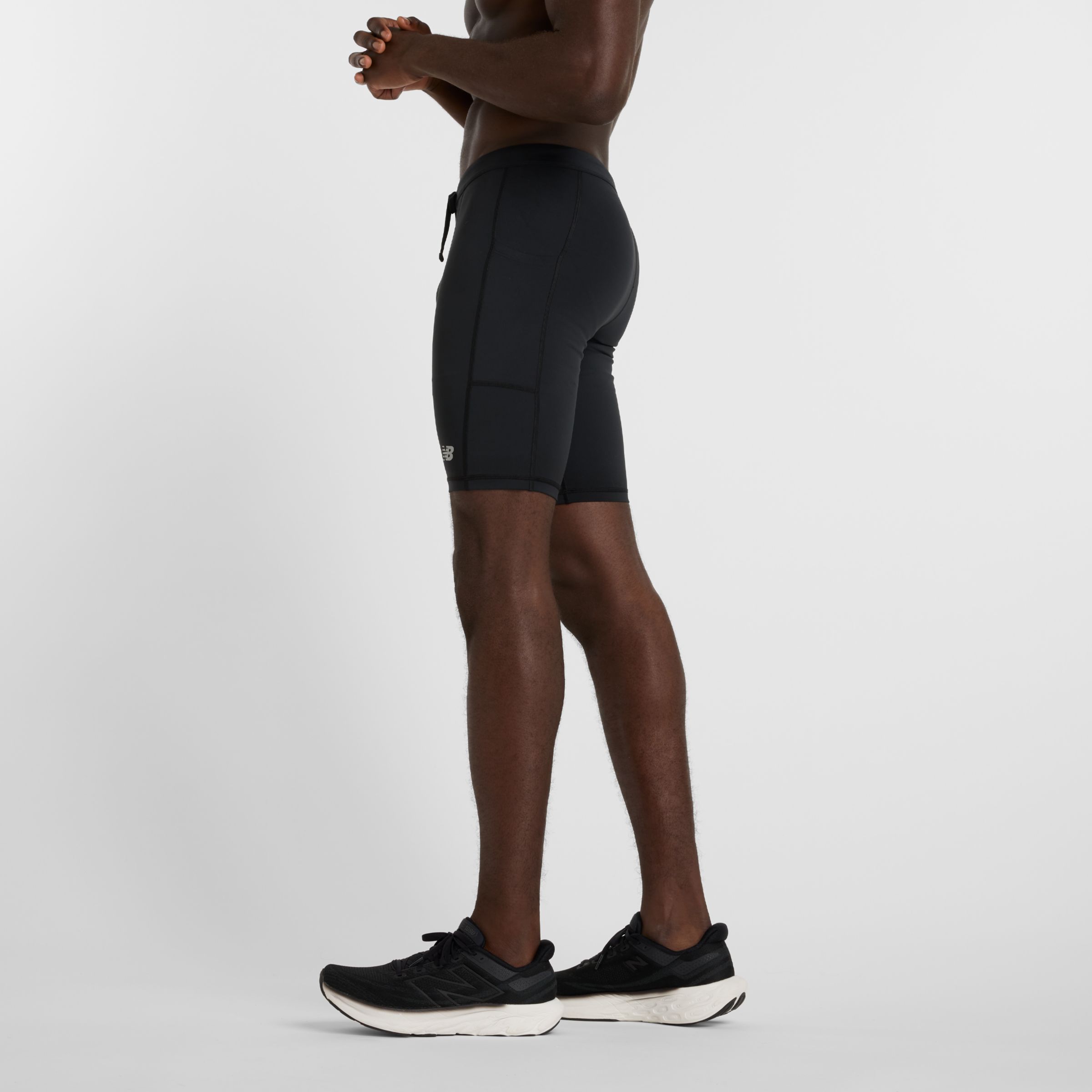 NB Sleek Drop-In 9" 緊身短褲