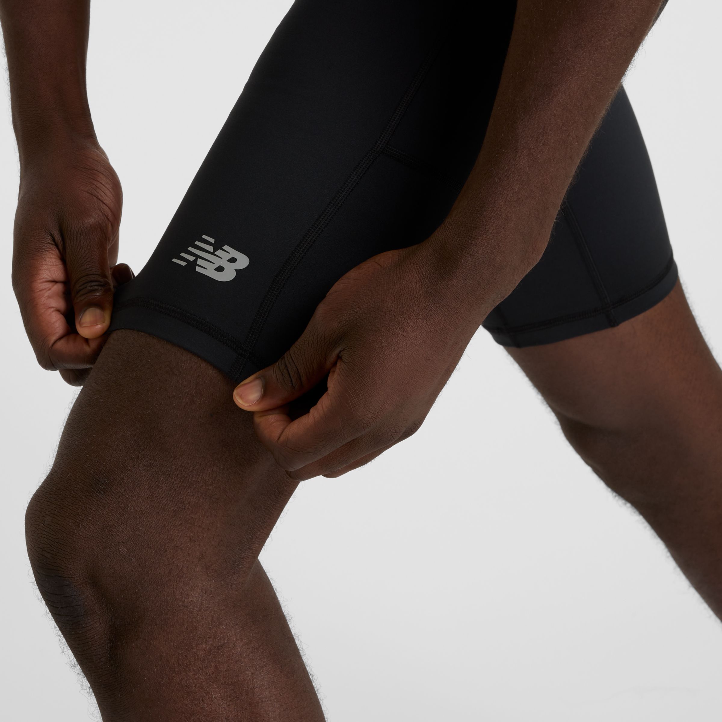 NB Sleek Drop-In 9" 緊身短褲