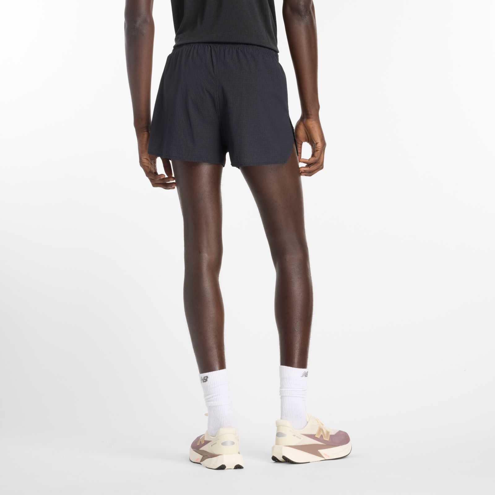 Мужские беговые шорты New Balance RC Ultra Light Split — фото 2