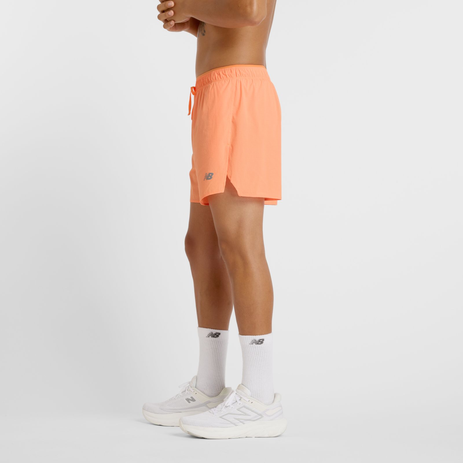 Мужские брюки New Balance RC Ultra Light Split Short 5" — фото 4