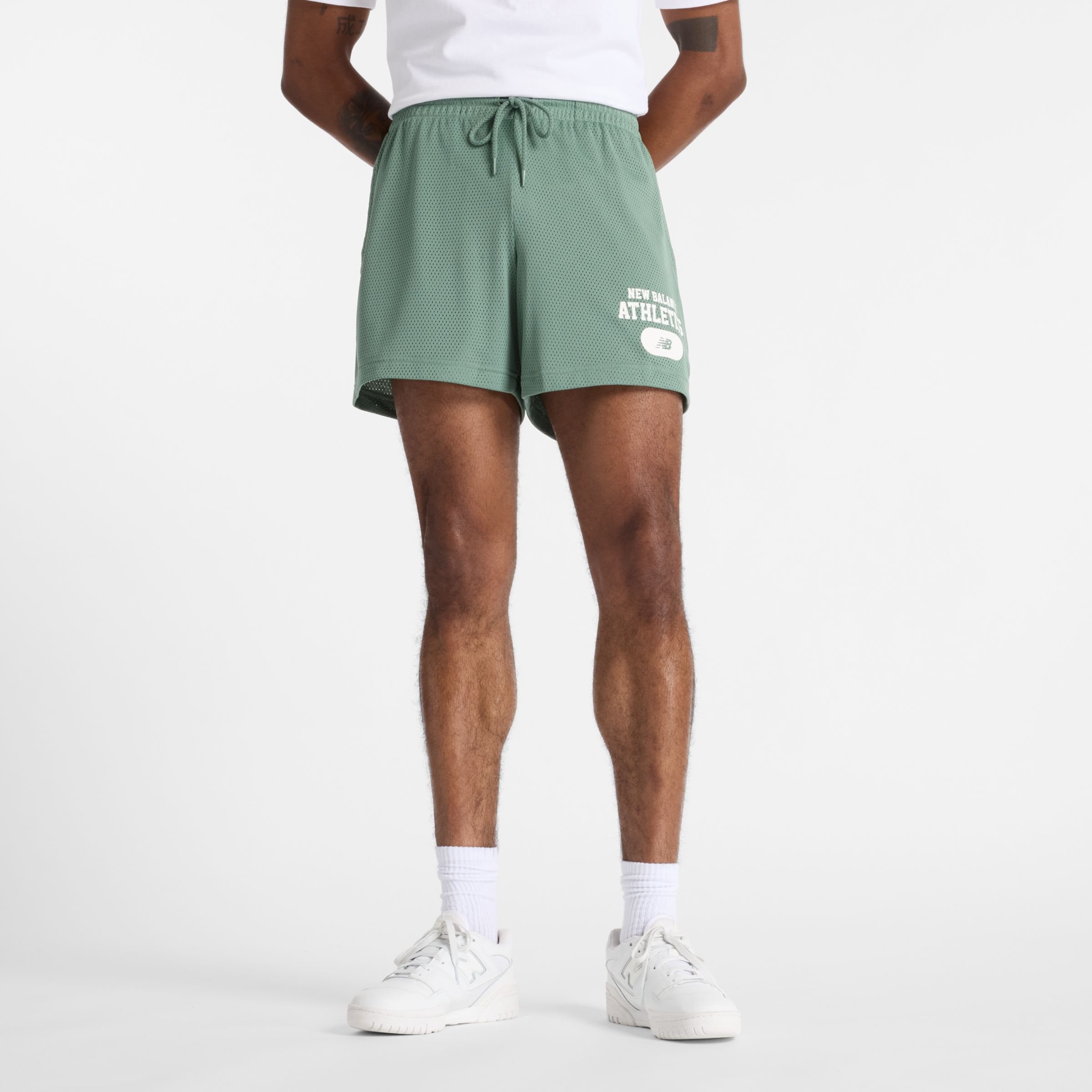 New Balance Men's Heritage Mesh Graphic Short 5" in Green Poly Knit, size Large