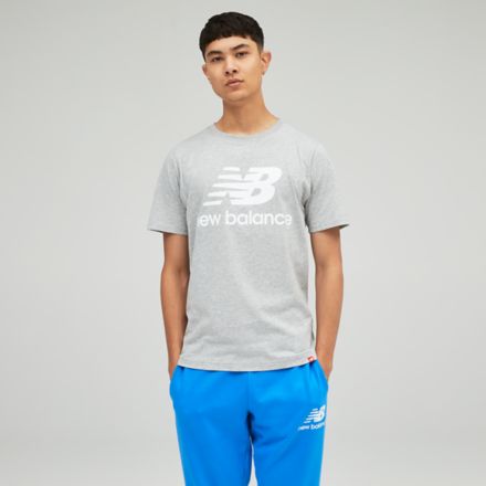 technisch Bij naam Concurrenten NB Essentials Stacked Logo Tee - New Balance