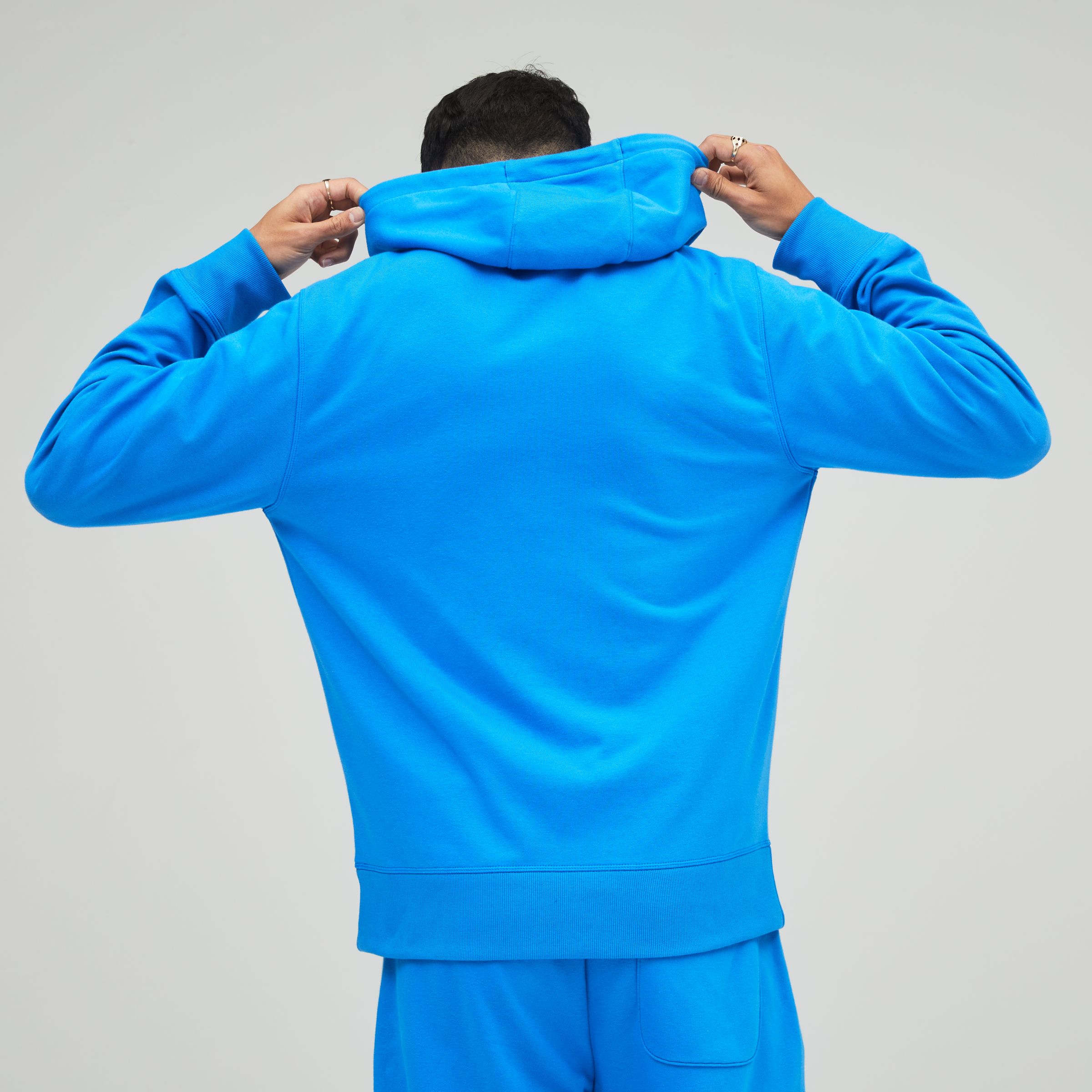 new balance essentials pullover hoodie