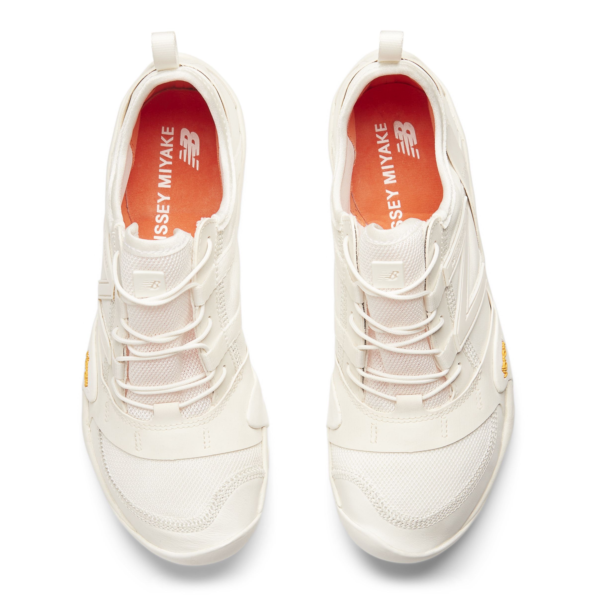 ISSEY MIYAKE x New Balance MT10OV1