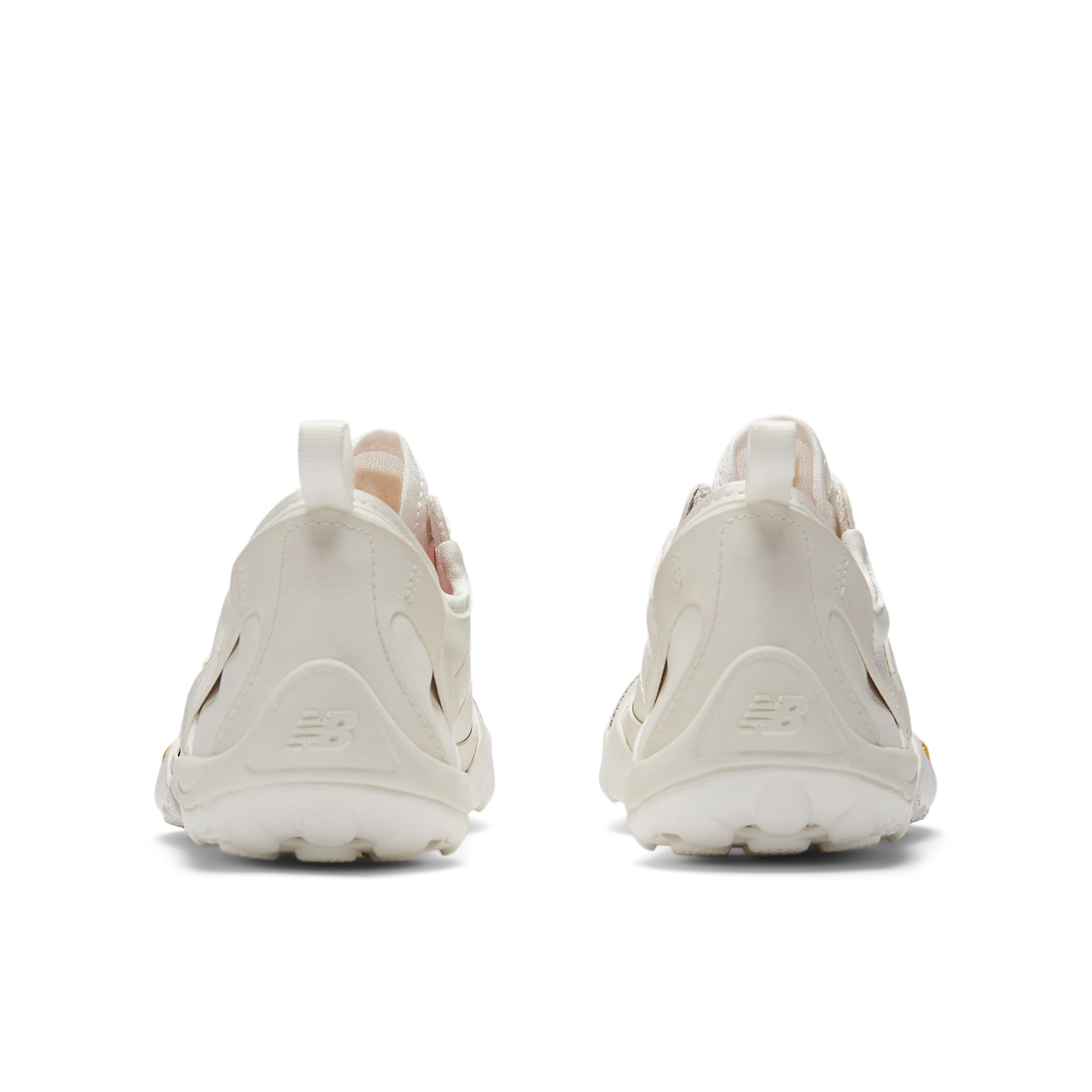 ISSEY MIYAKE x New Balance MT10OV1