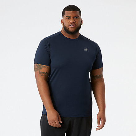 Model is wearing size XL. image number null