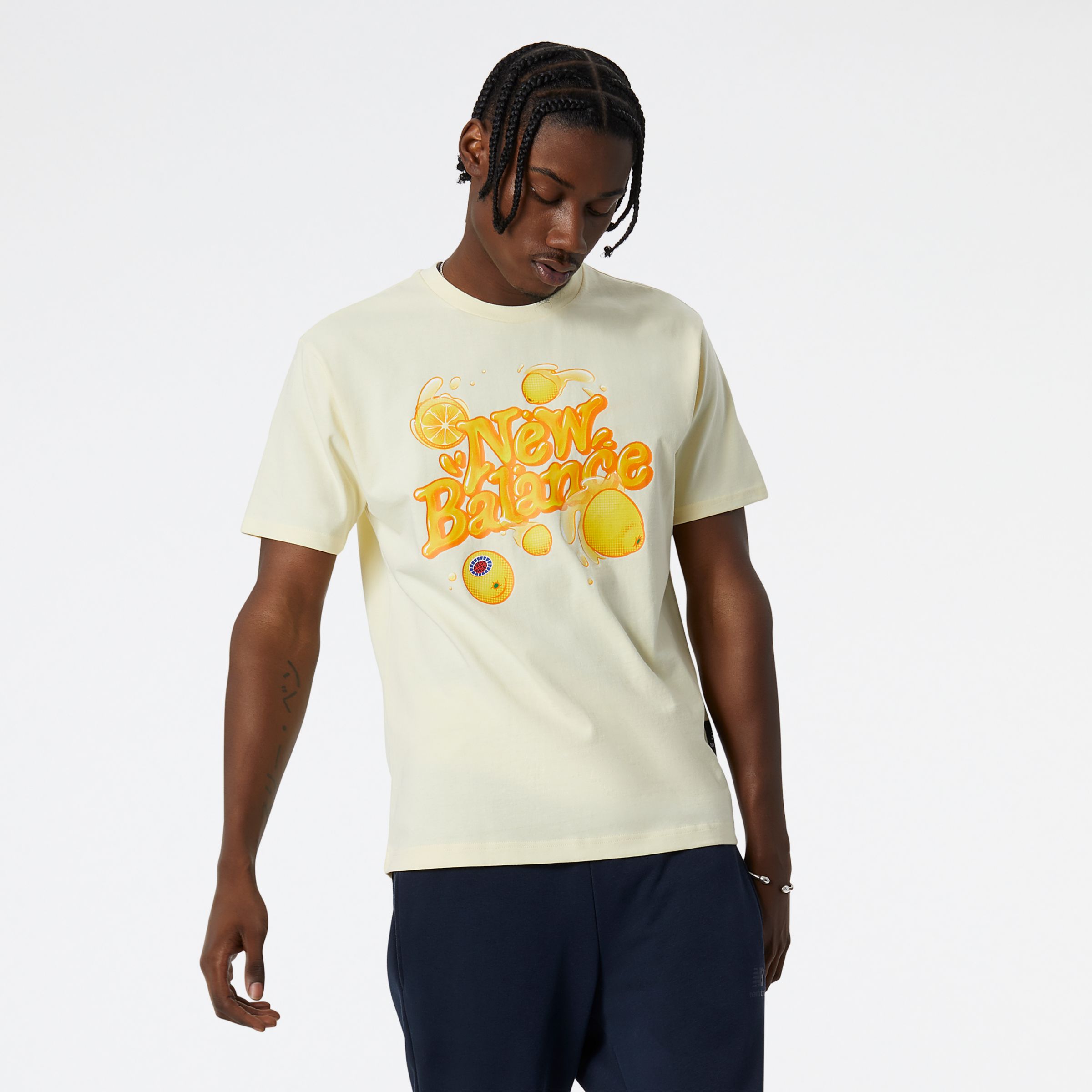 New Balance Homme T-Shirt NB Artist Pack Kody Mason Graphic en Yellow/Jaune, Cotton, Taille M