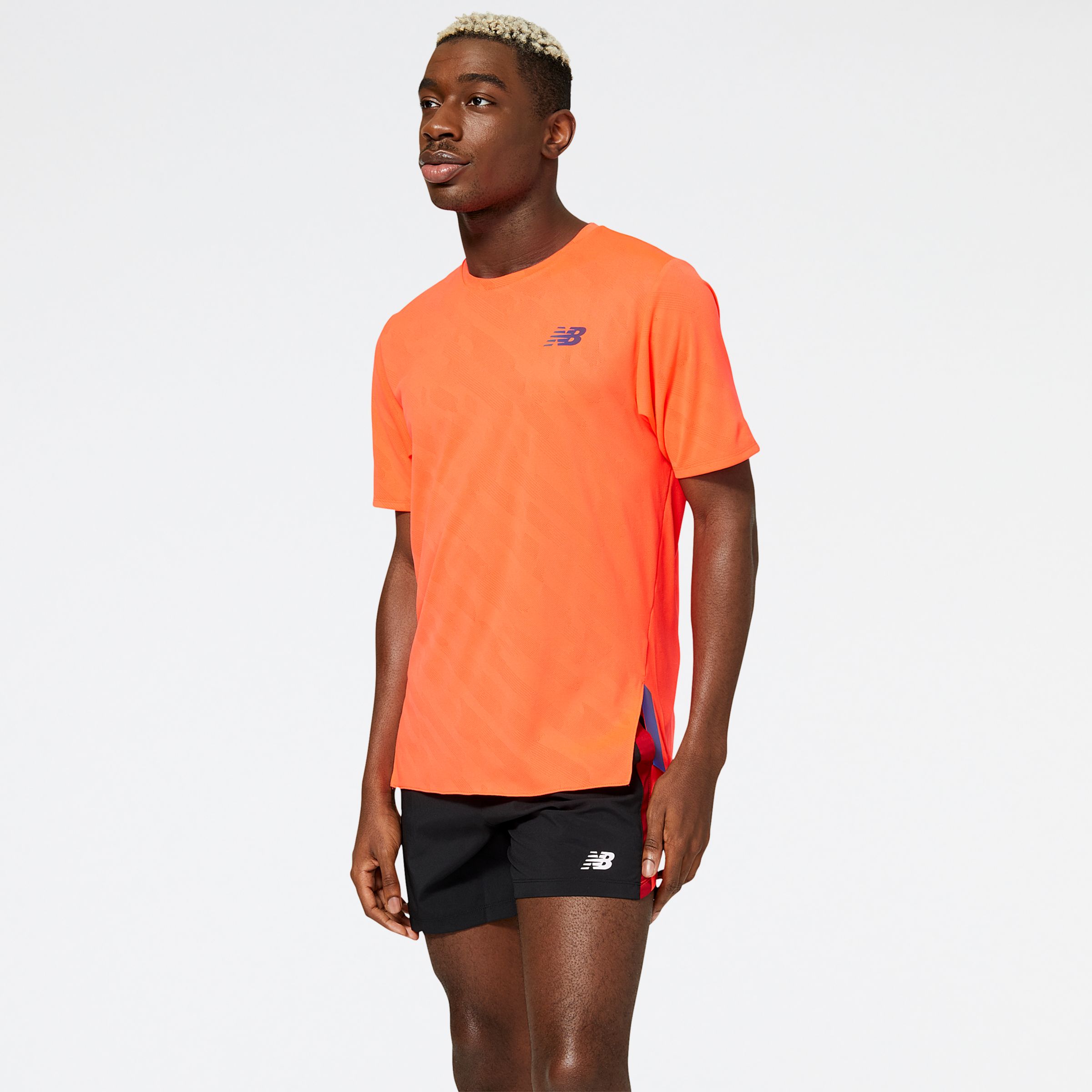 Sleeeve T - New Balance Q Speed Jacquard Kurzärmeliges T-shirt - Men's T -  Shirts for Men in Unique Offers - Stock (65), Arvind Sport