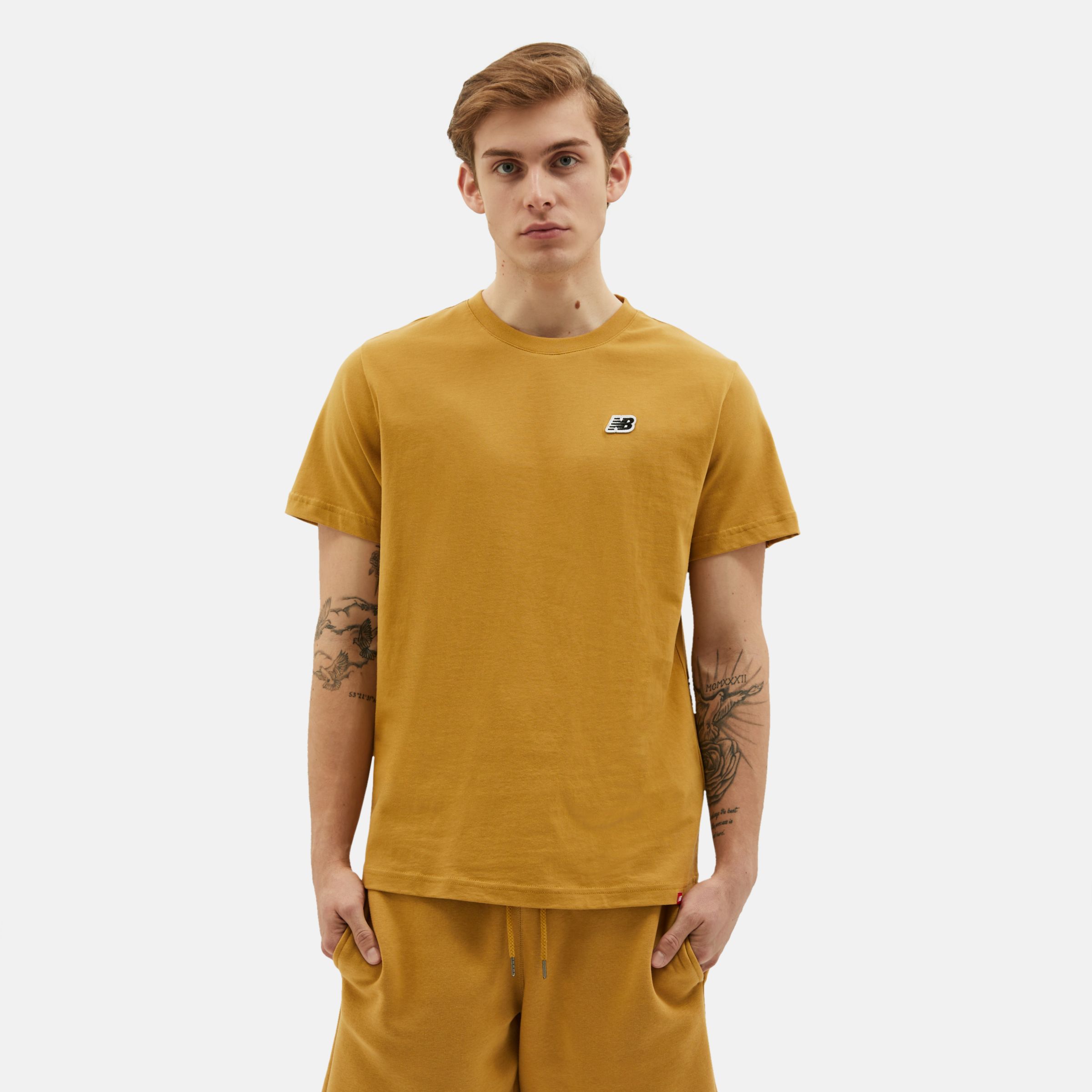 New Balance Homens T-Shirt NB Small Logo in Amarelo, Cotton, Tamanho XS
