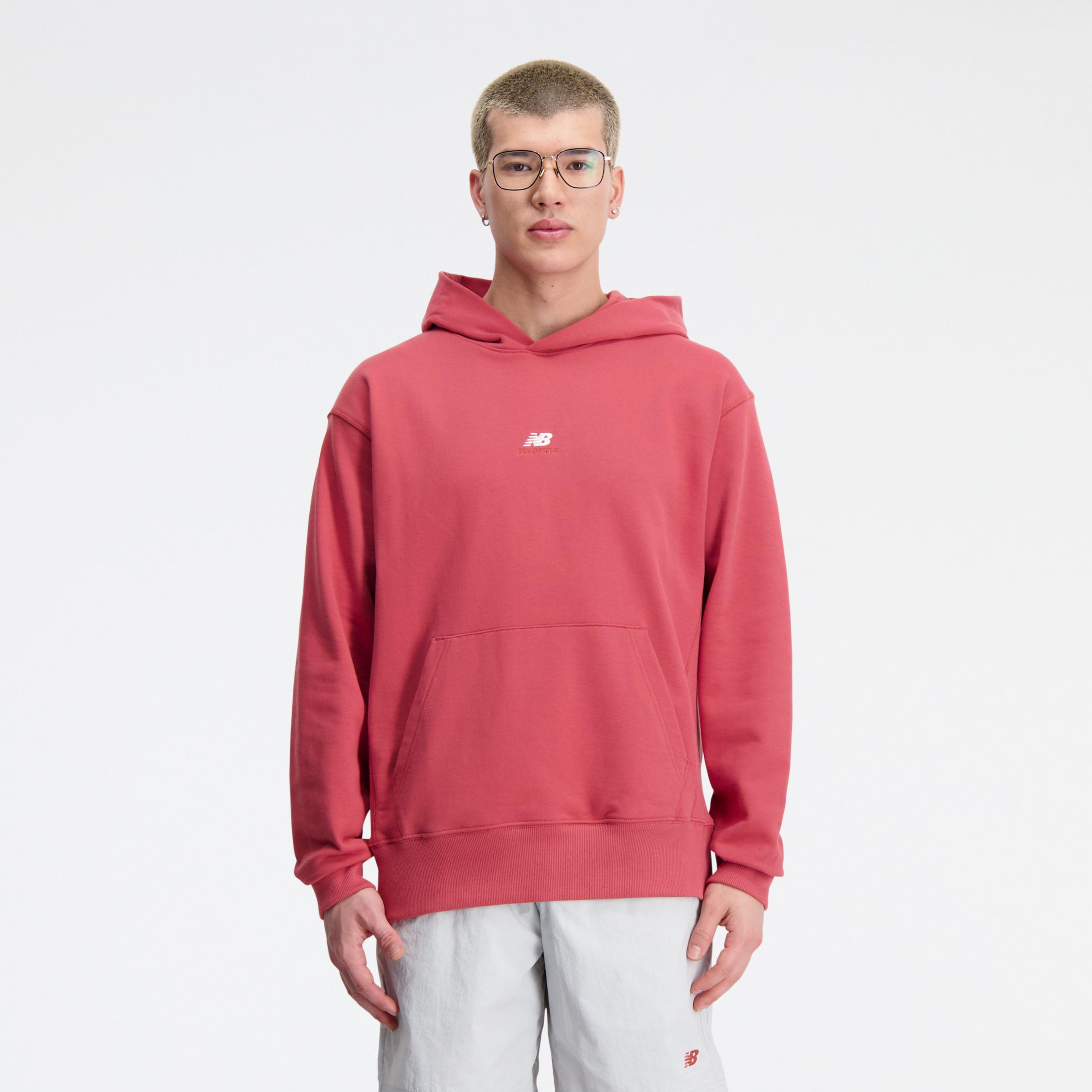 

New Balance Men's Athletics Remastered Graphic French Terry Hoodie Red - Red