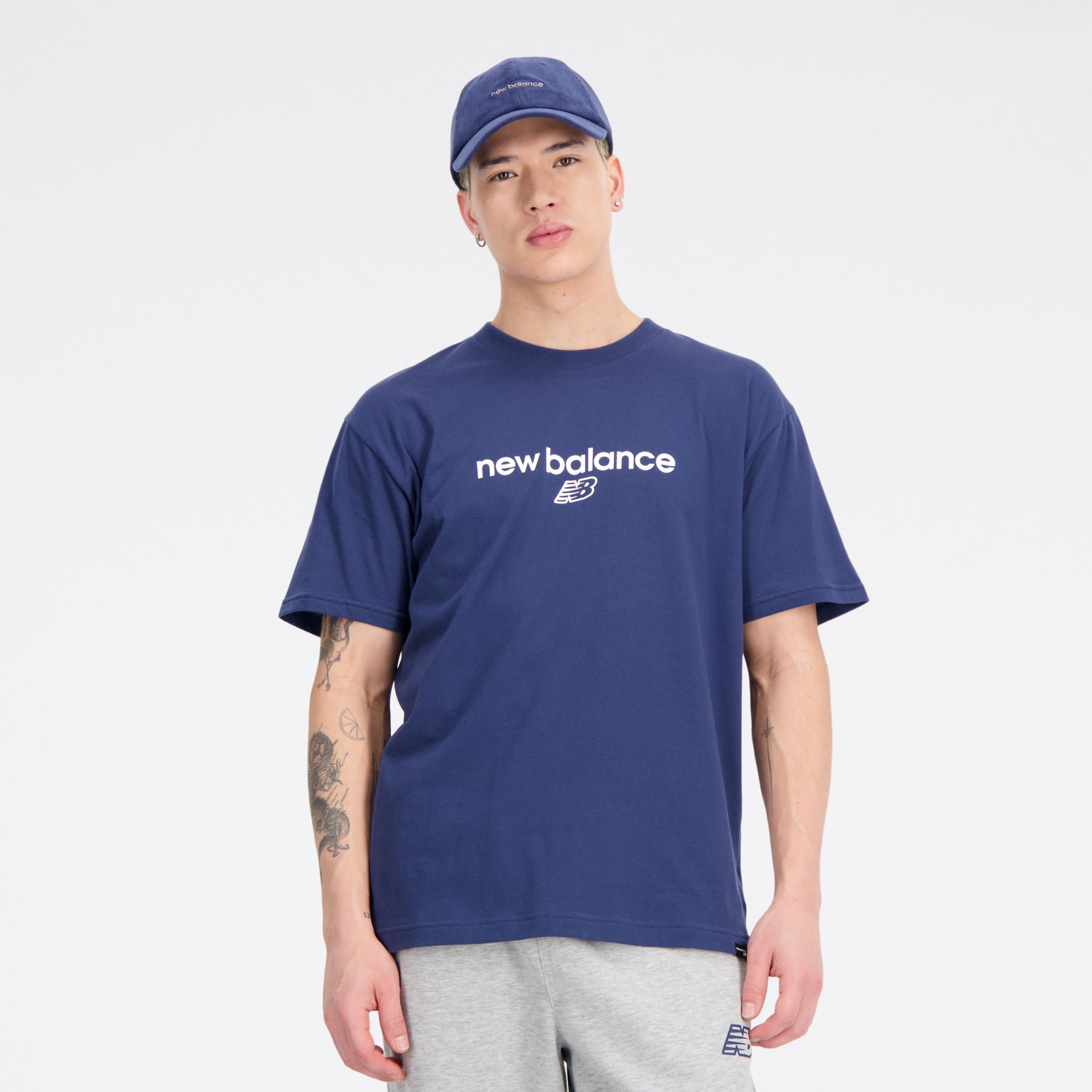 New Balance Uomo NB Sport Seasonal Graphic Brand T-Shirt, Cotone, Taglia L