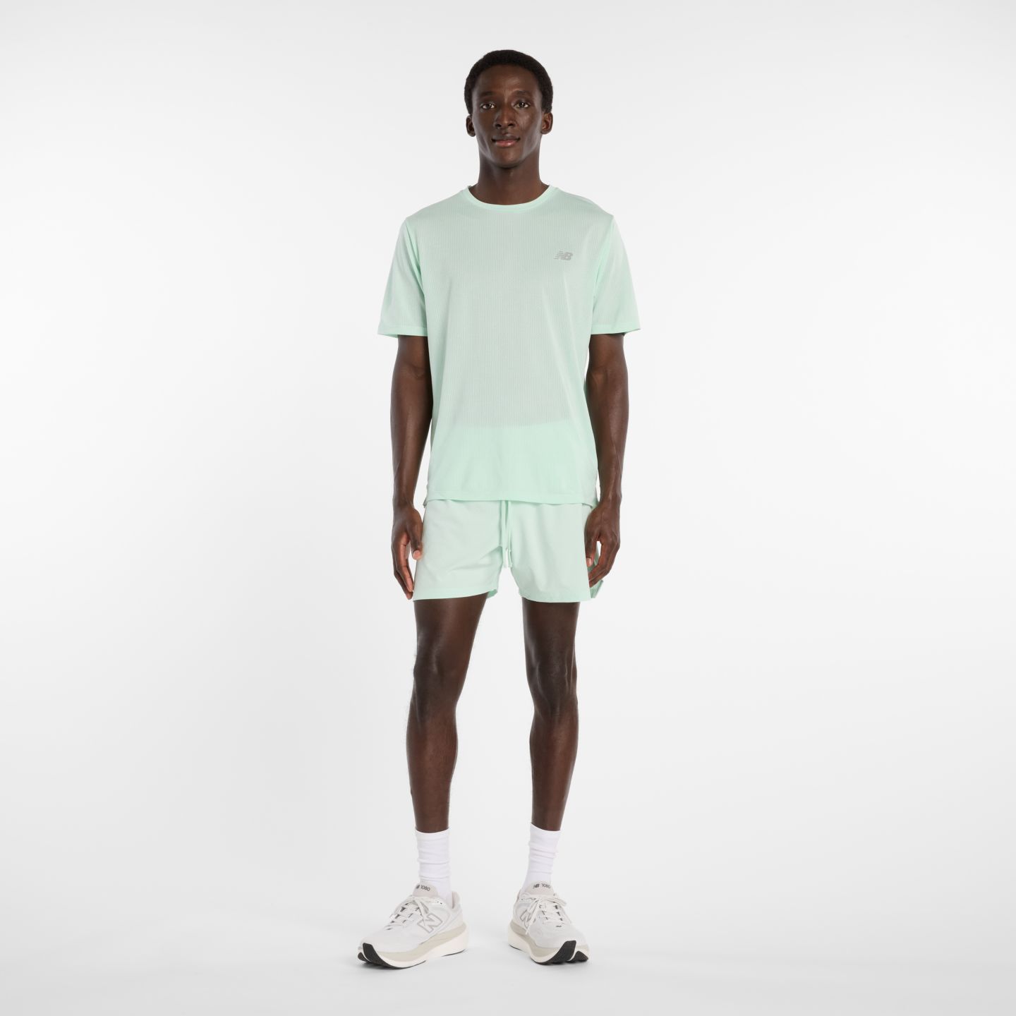 Мужская футболка New Balance RC Essential, цвет: Нефритовый / Серый — фото 4