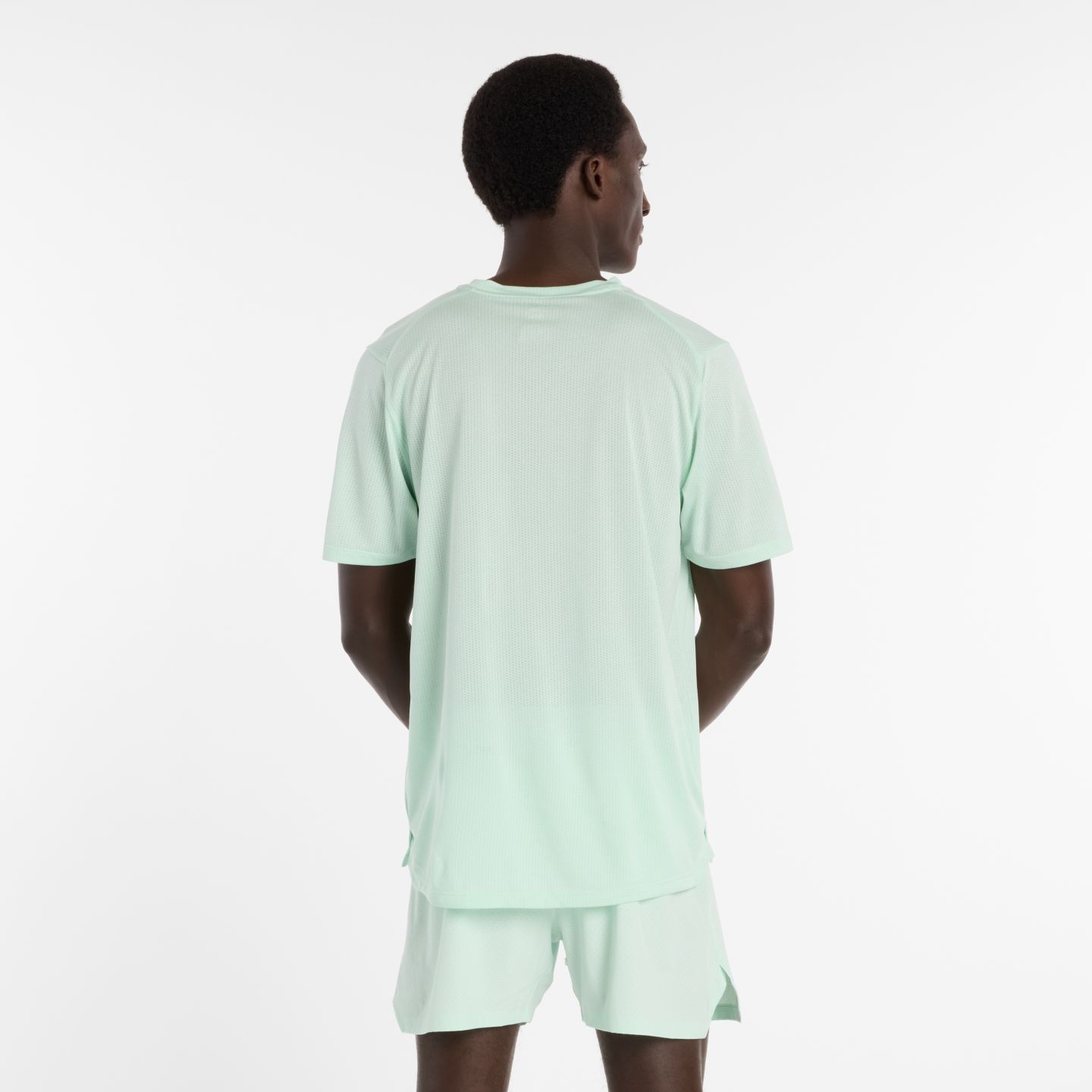 Мужская футболка New Balance RC Essential, цвет: Нефритовый / Серый — фото 2