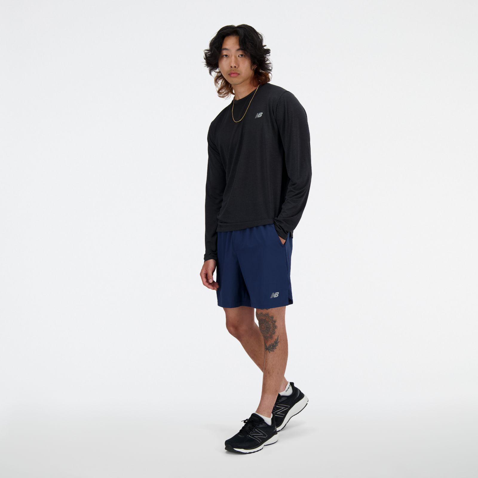 Мужские топы New Balance RC Essential Long Sleeve — фото 2
