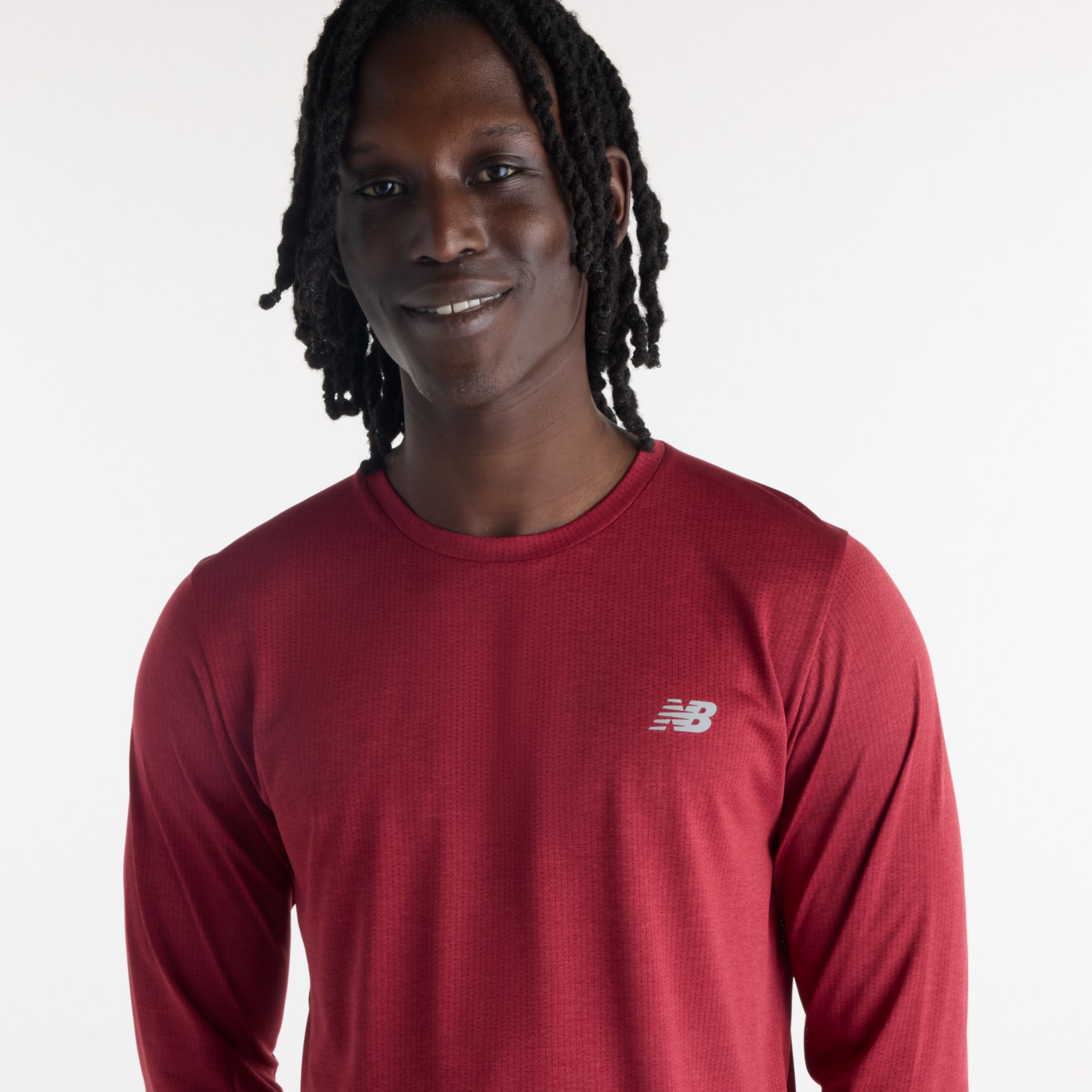Hella is wearing size M and is 6'2"/188cm. Chest: 37"/94cm, Waist: 30"/76cm