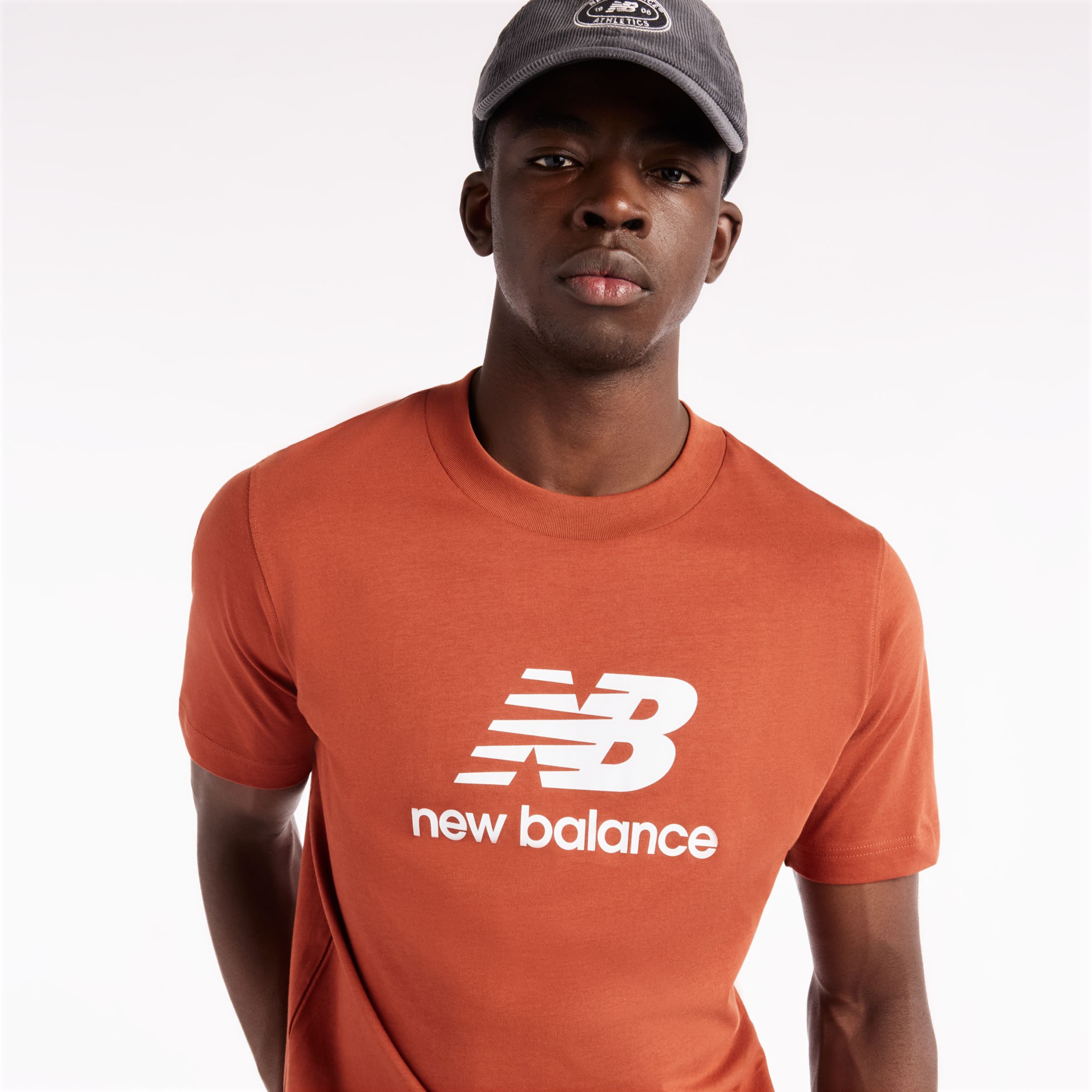 Nelson is wearing size M and is 5'4.5/164cm. Chest: 34.75"/88cm, Waist: 29"/74cm, Hips: 35.5"/90cm