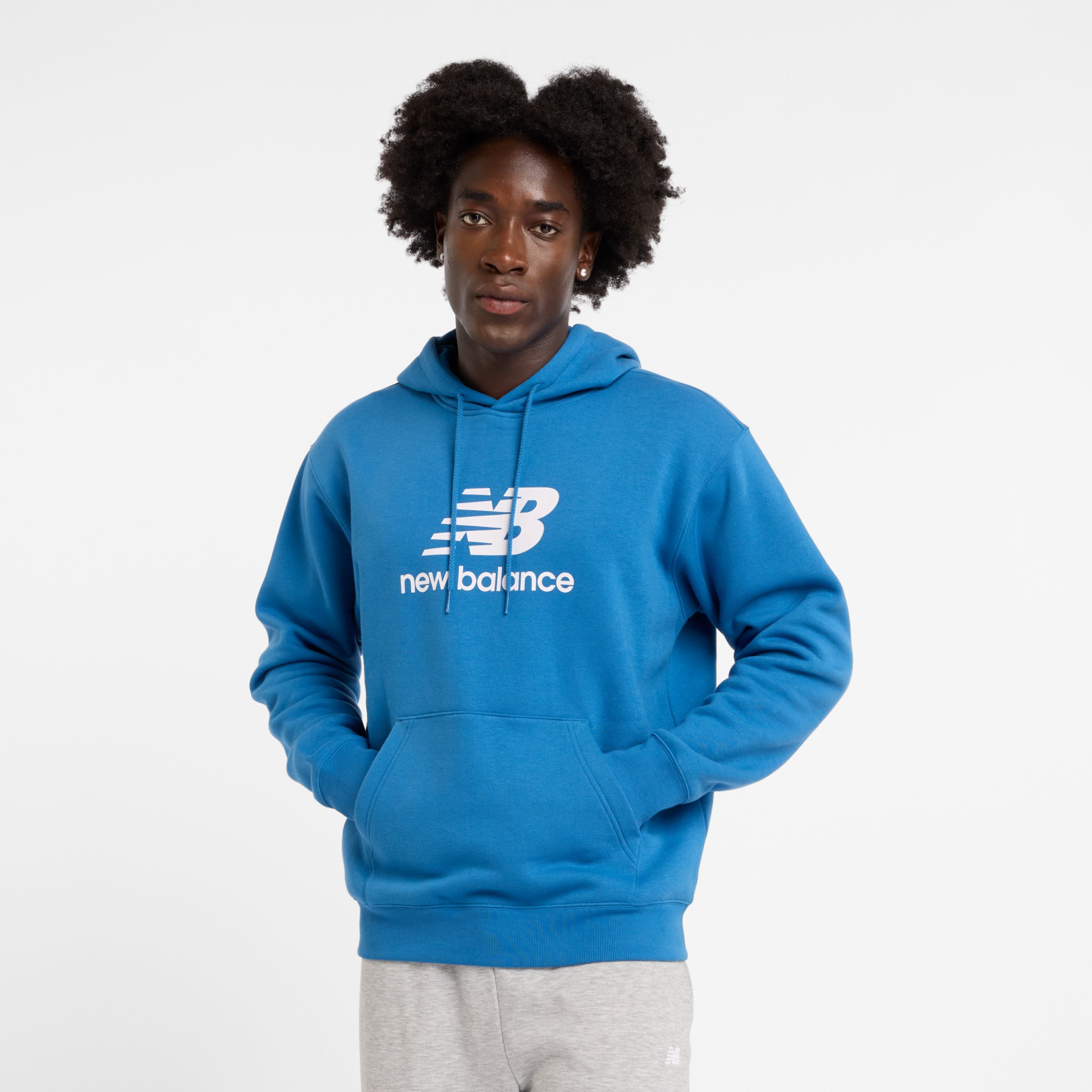NEW BALANCE MEN'S SPORT ESSENTIALS FLEECE LOGO HOODIE 
