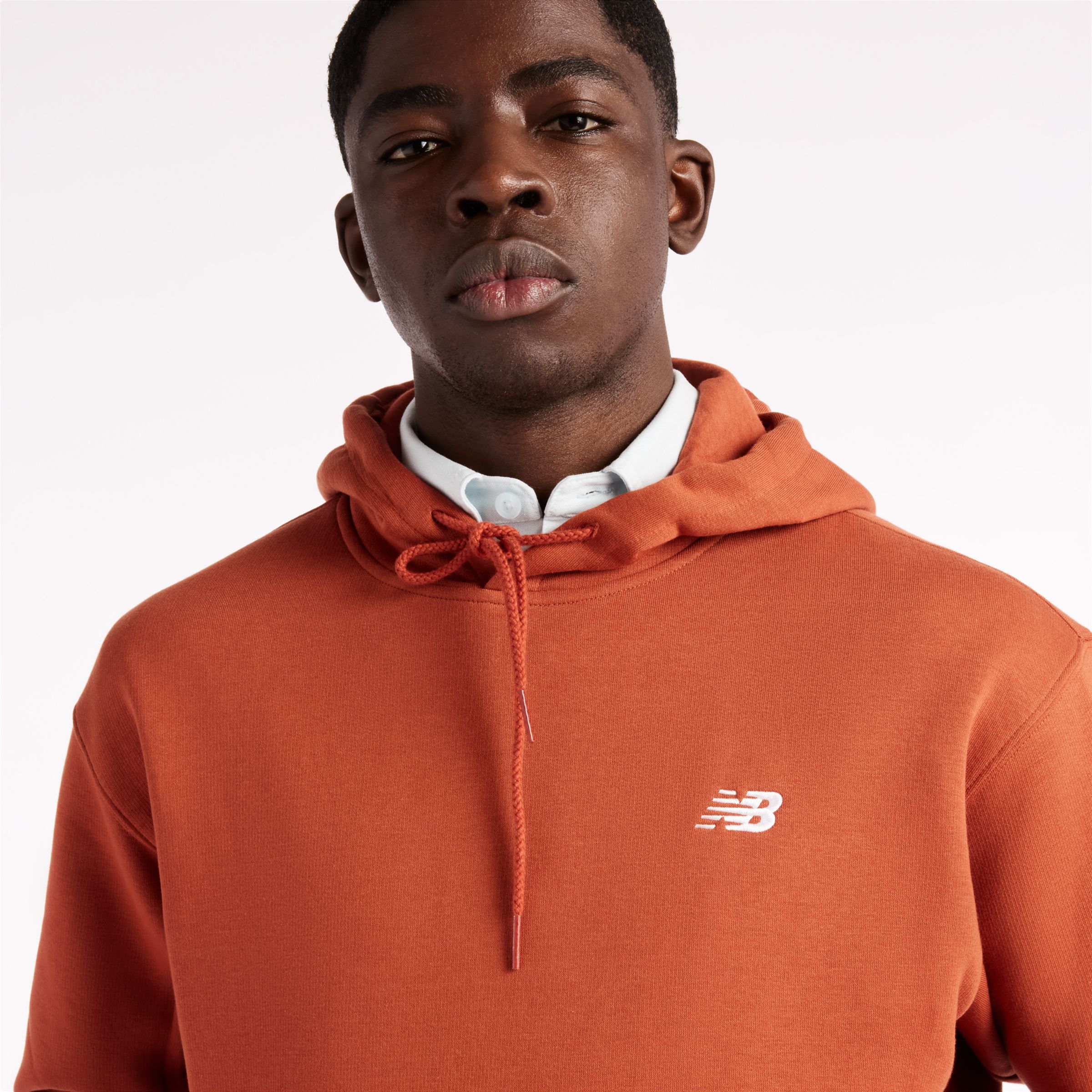 Nelson is wearing size M and is 5'4.5/164cm. Chest: 34.75"/88cm, Waist: 29"/74cm, Hips: 35.5"/90cm